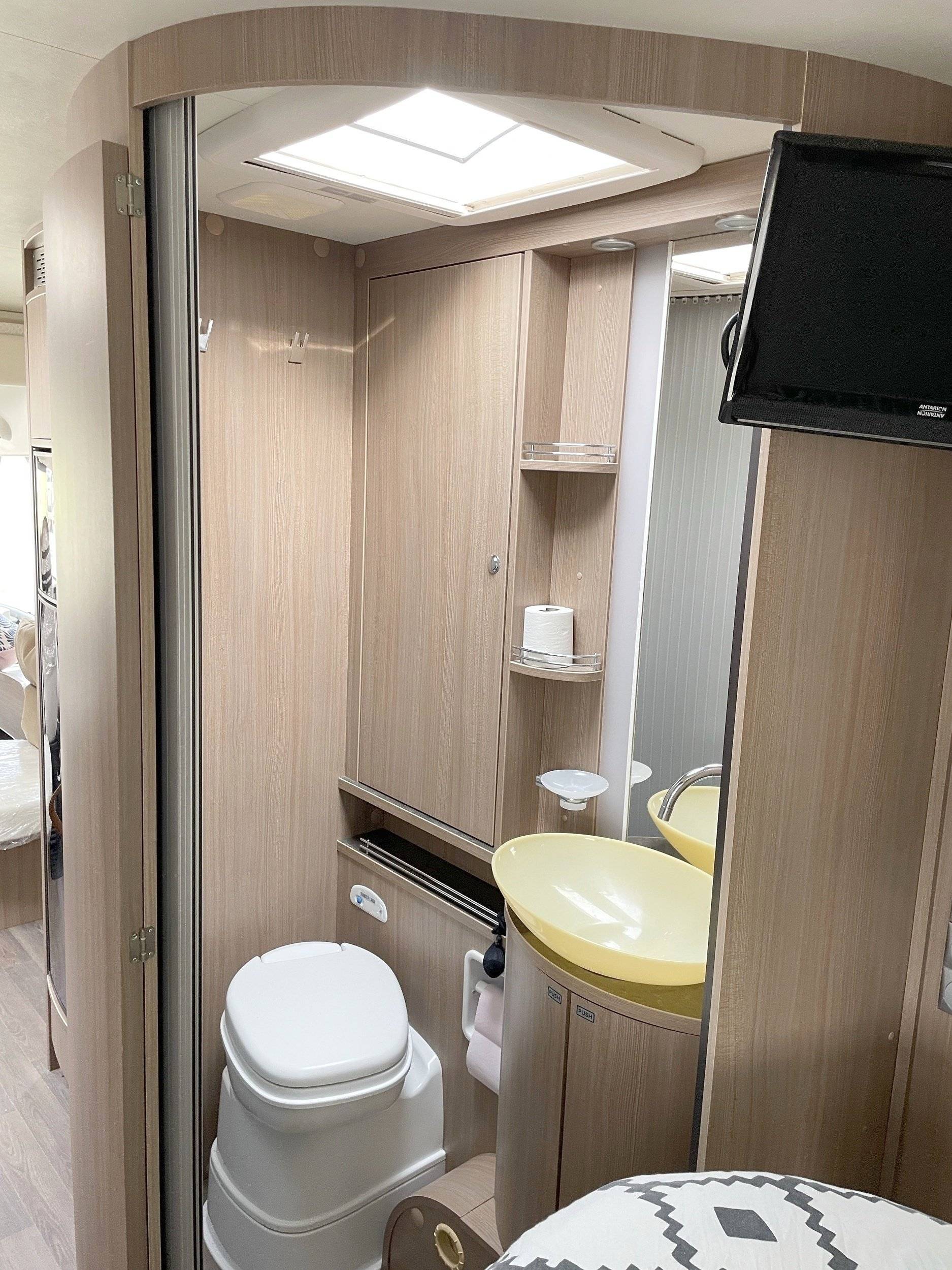 Couchages Fiat Ducato 2,0 l 130 ch - Yescapa