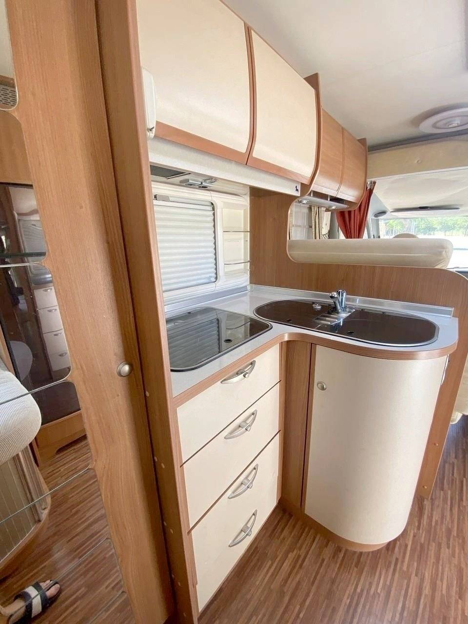 Bürstner Aviano I684