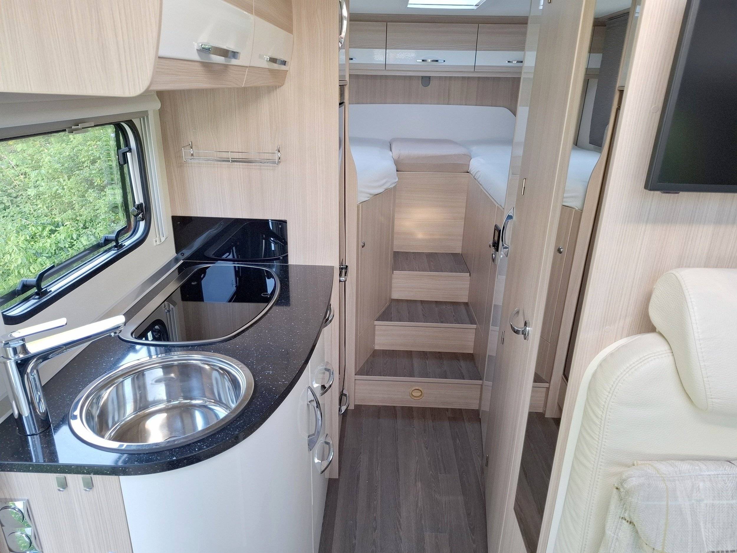 Bürstner Travel Van T690