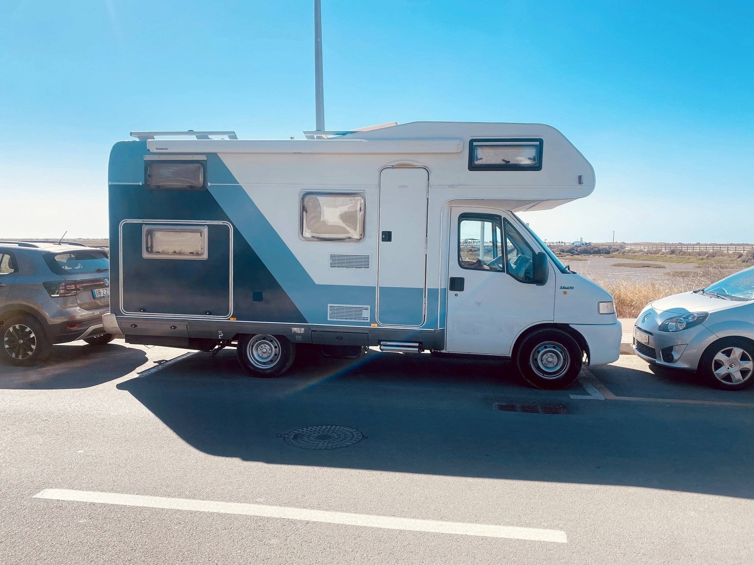 Front view from 3/4 Fiat - Yescapa
