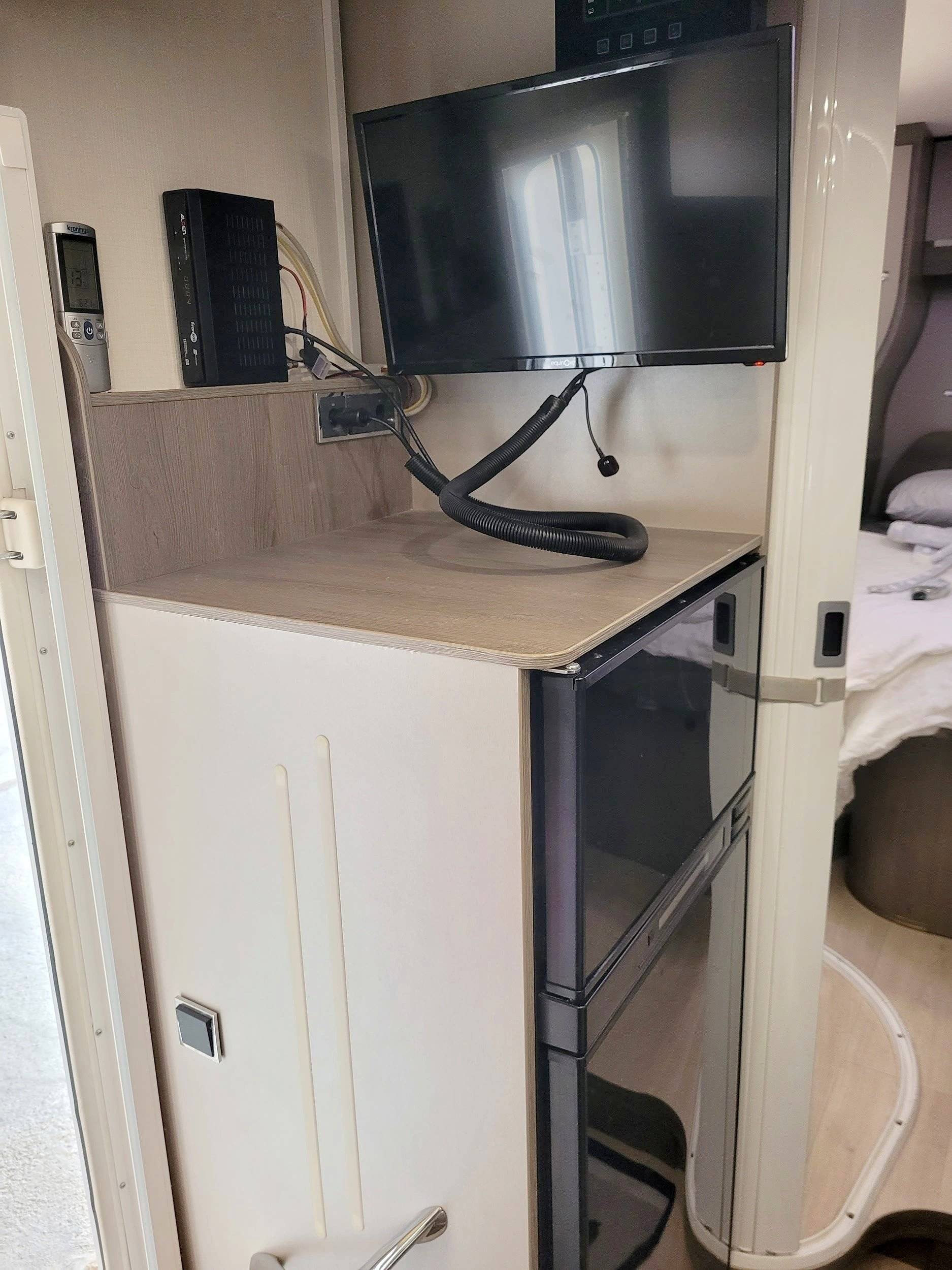 Challenger Graphite 288 , 170 PS