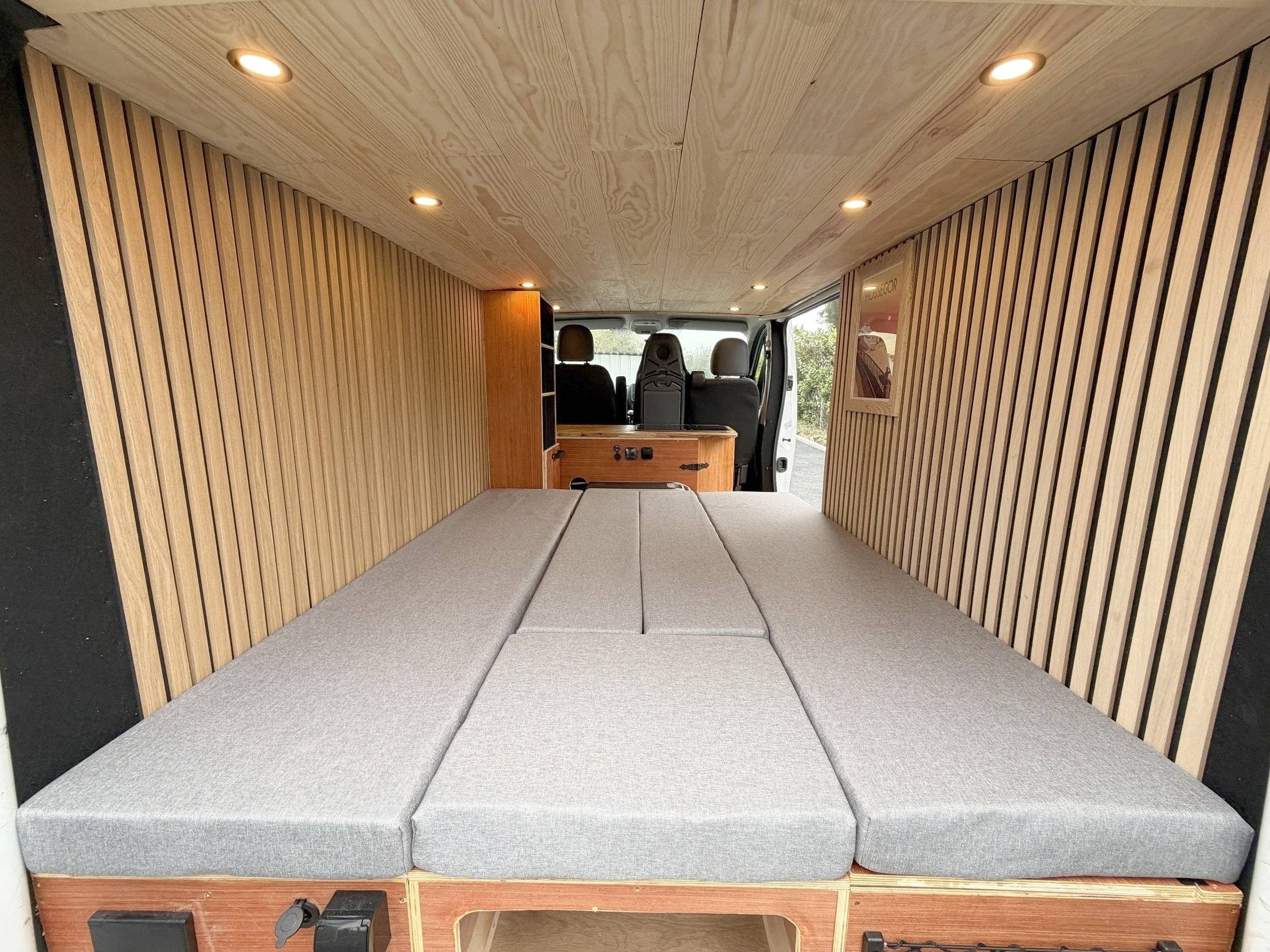 Berth Renault Trafic - Yescapa