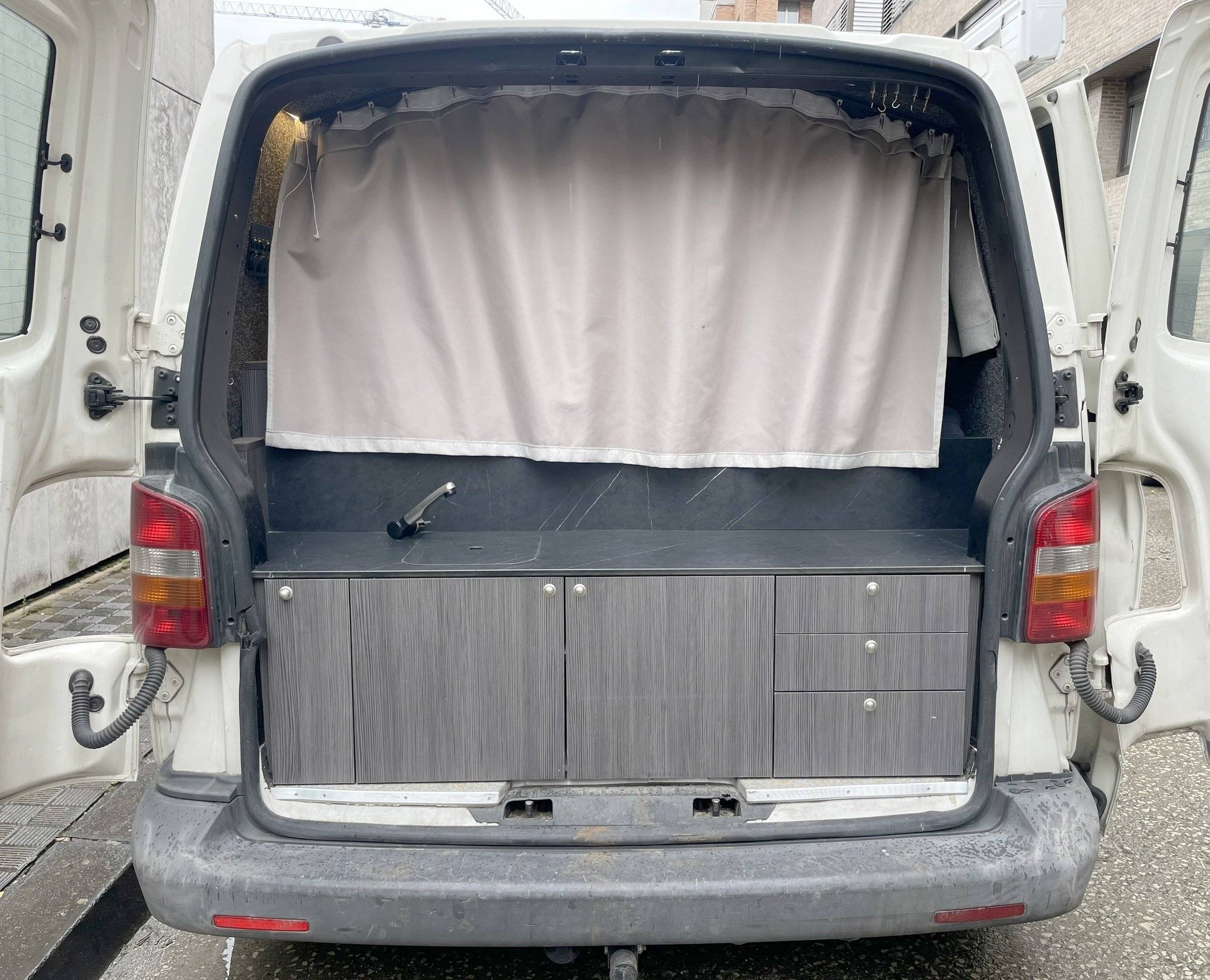 Volkswagen Transporter T5 camperizada