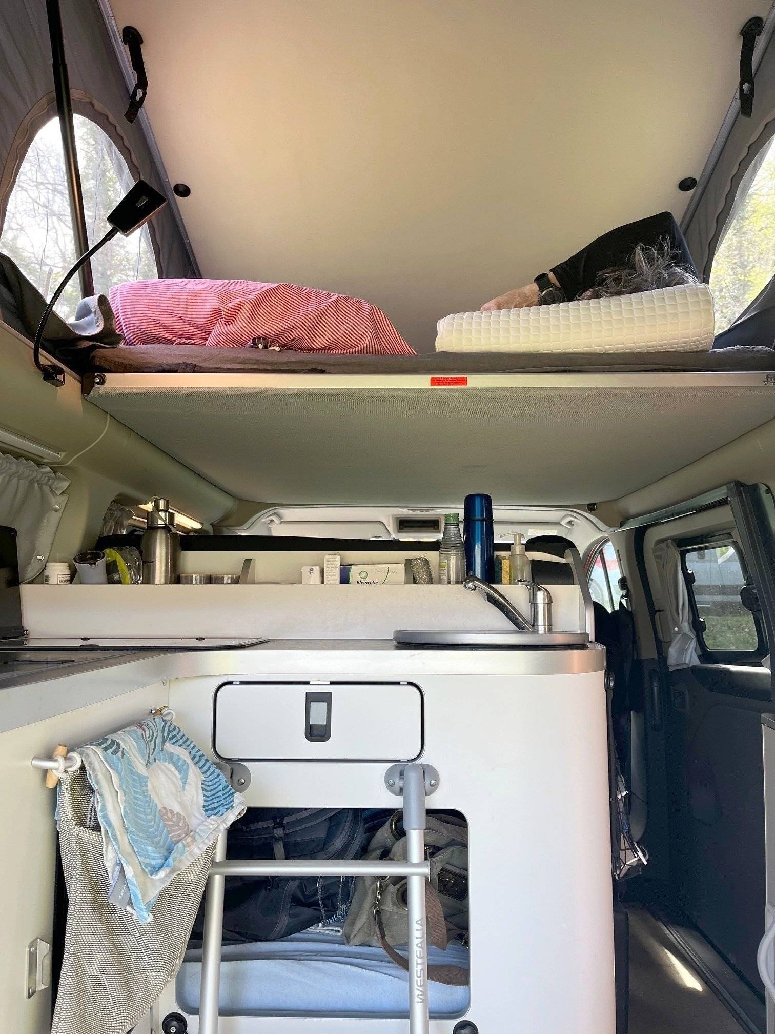 Letti Ford Custom 2,2 l 130 ch - Yescapa