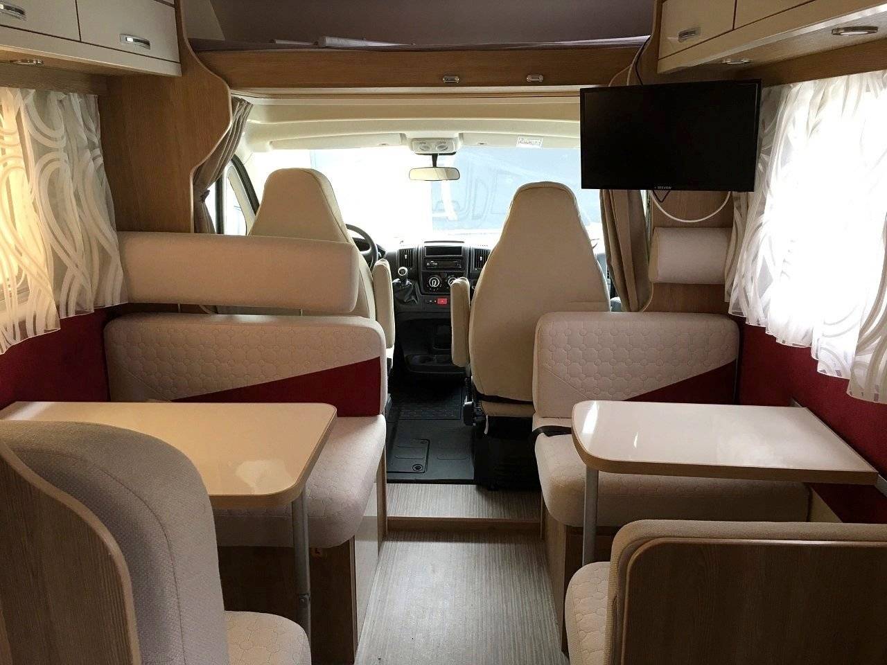 Dinette Fiat Ducato 2,3 130 ch - Yescapa