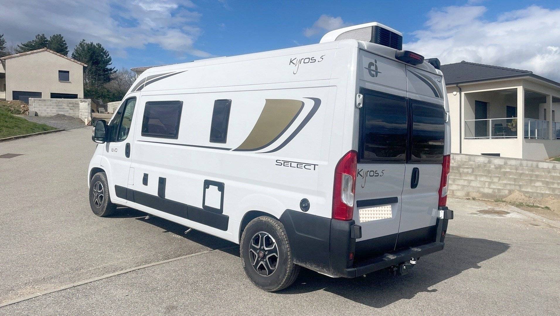 Ci Ducato 2.2 L 140 CH
