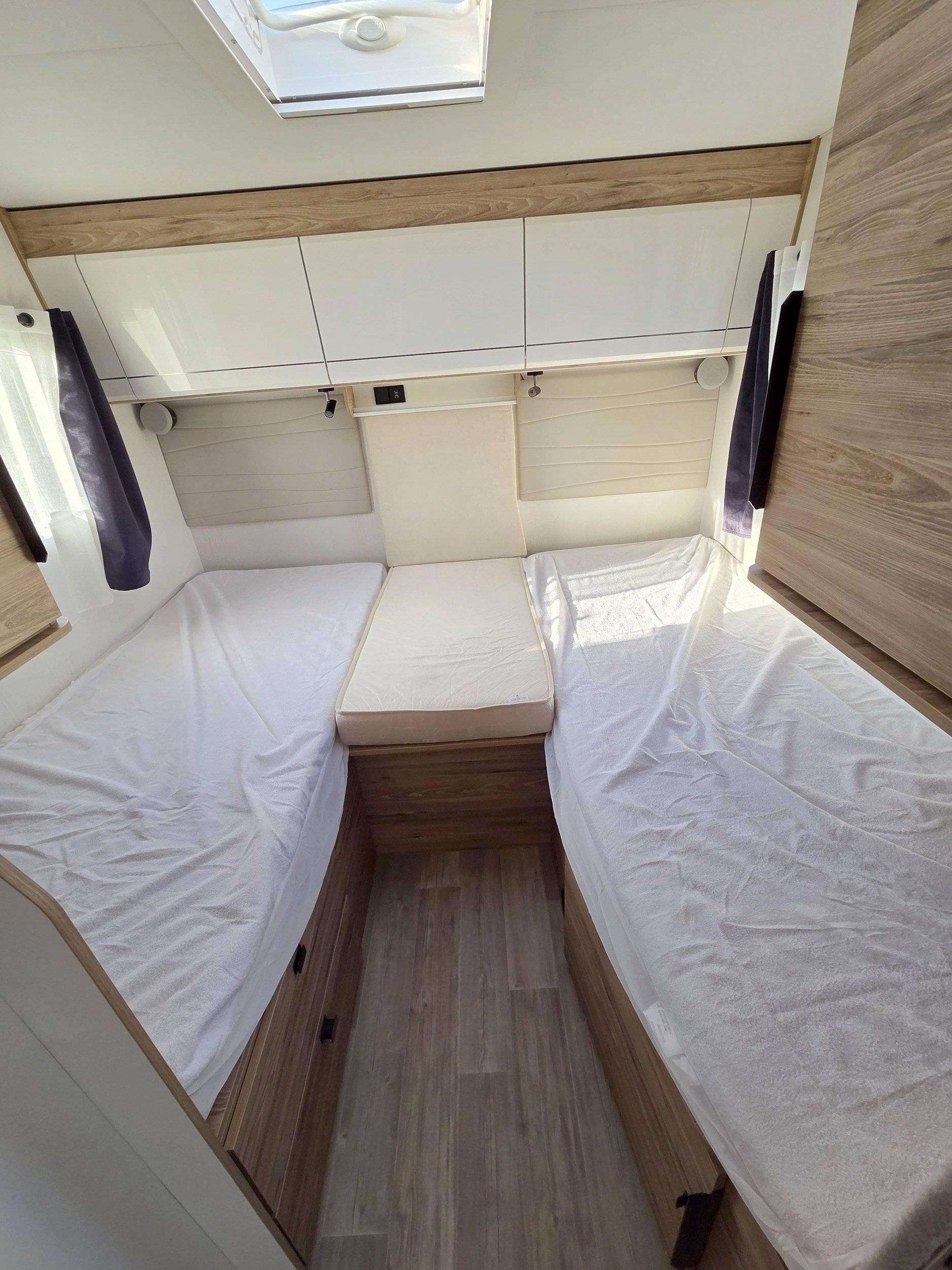 Berth Fiat Ducato 2,3 l 180 ch - Yescapa
