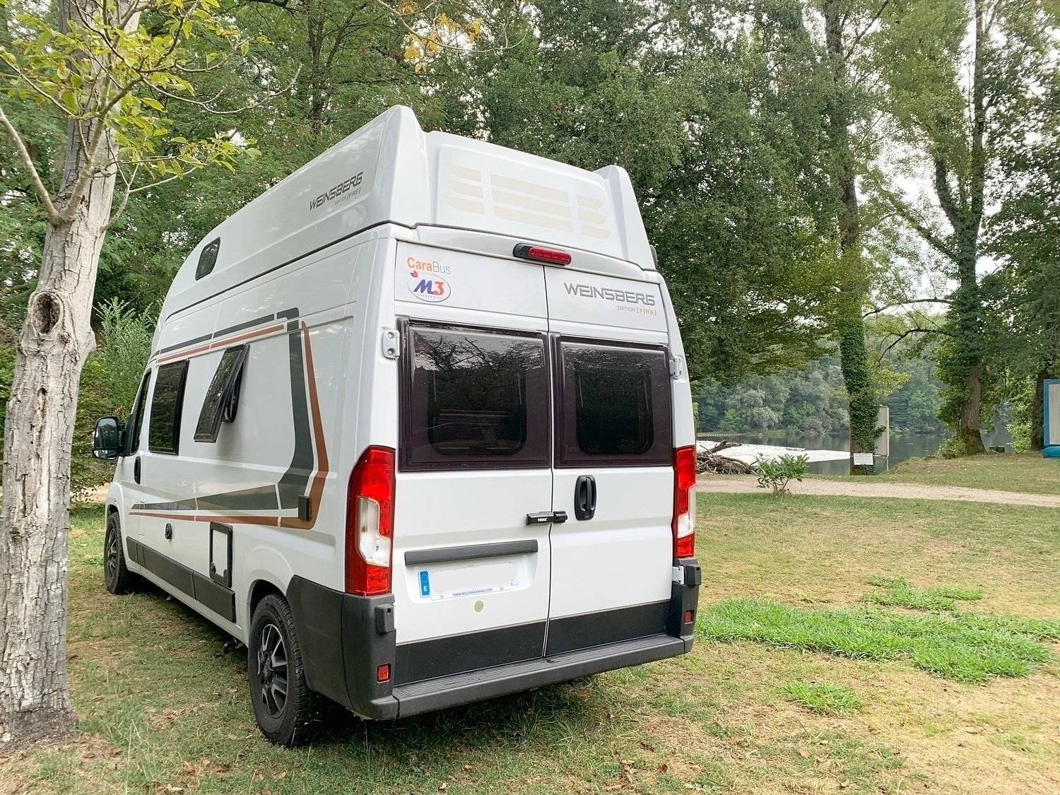 Vista posteriore Fiat Ducato - Yescapa