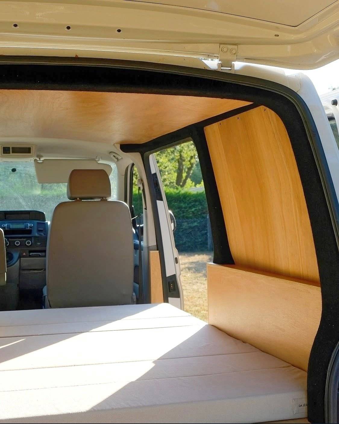 Couchages Volkswagen T5 2 l 102 ch - Yescapa