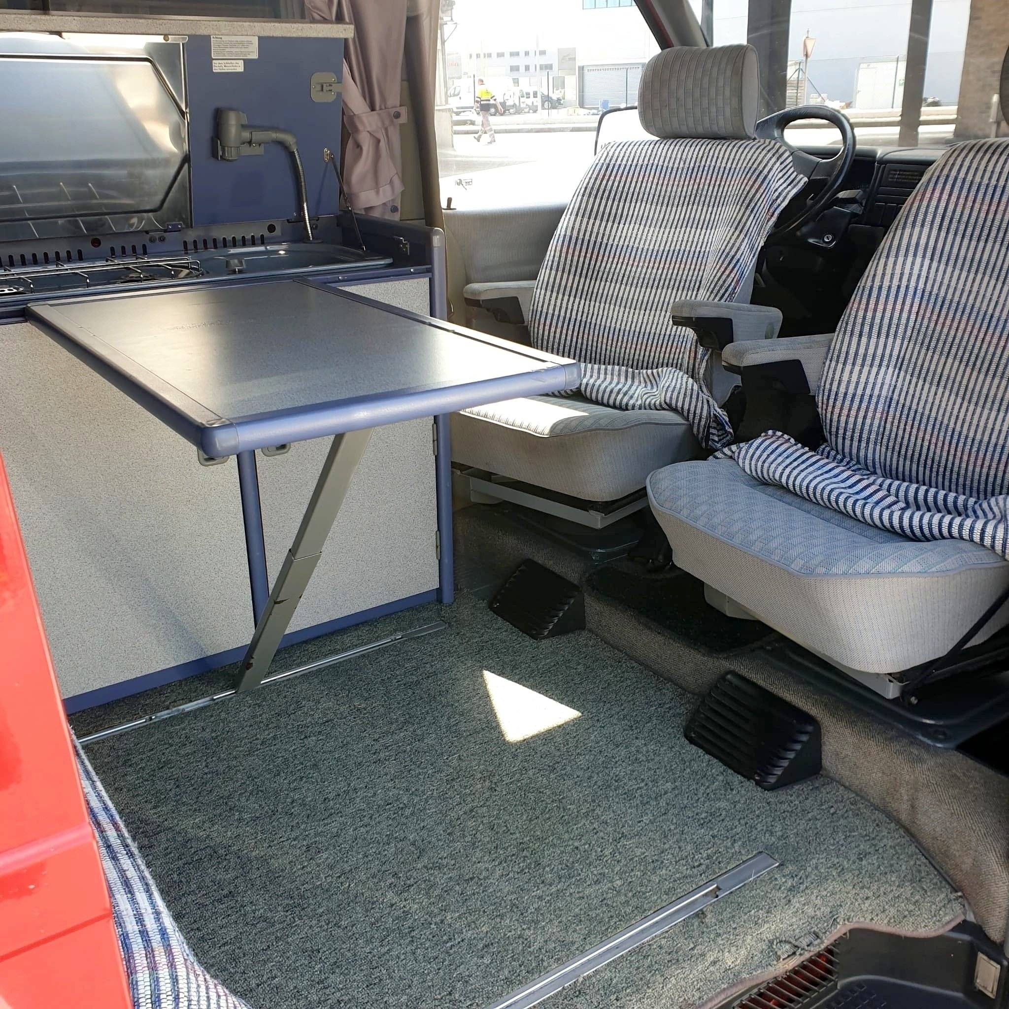 Comedor Volkswagen VOLKSWAGEN CALIFORNIA - Yescapa