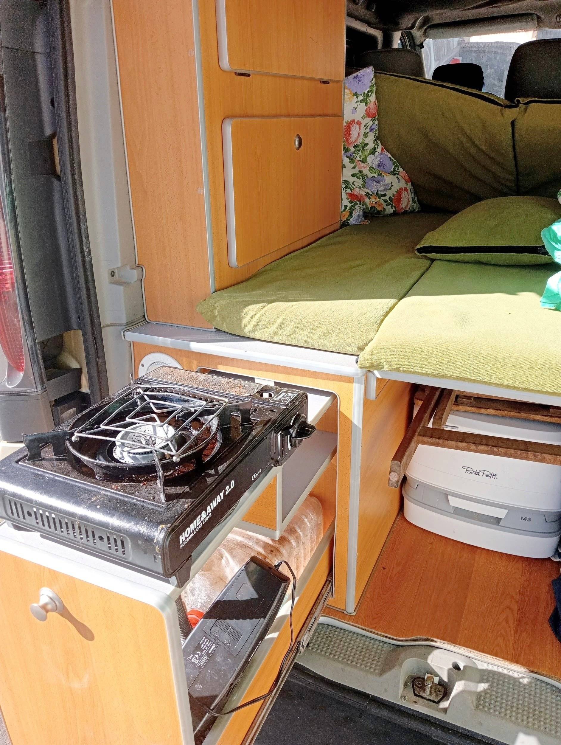 Kitchenette Renault Renault trafic passenger - Yescapa