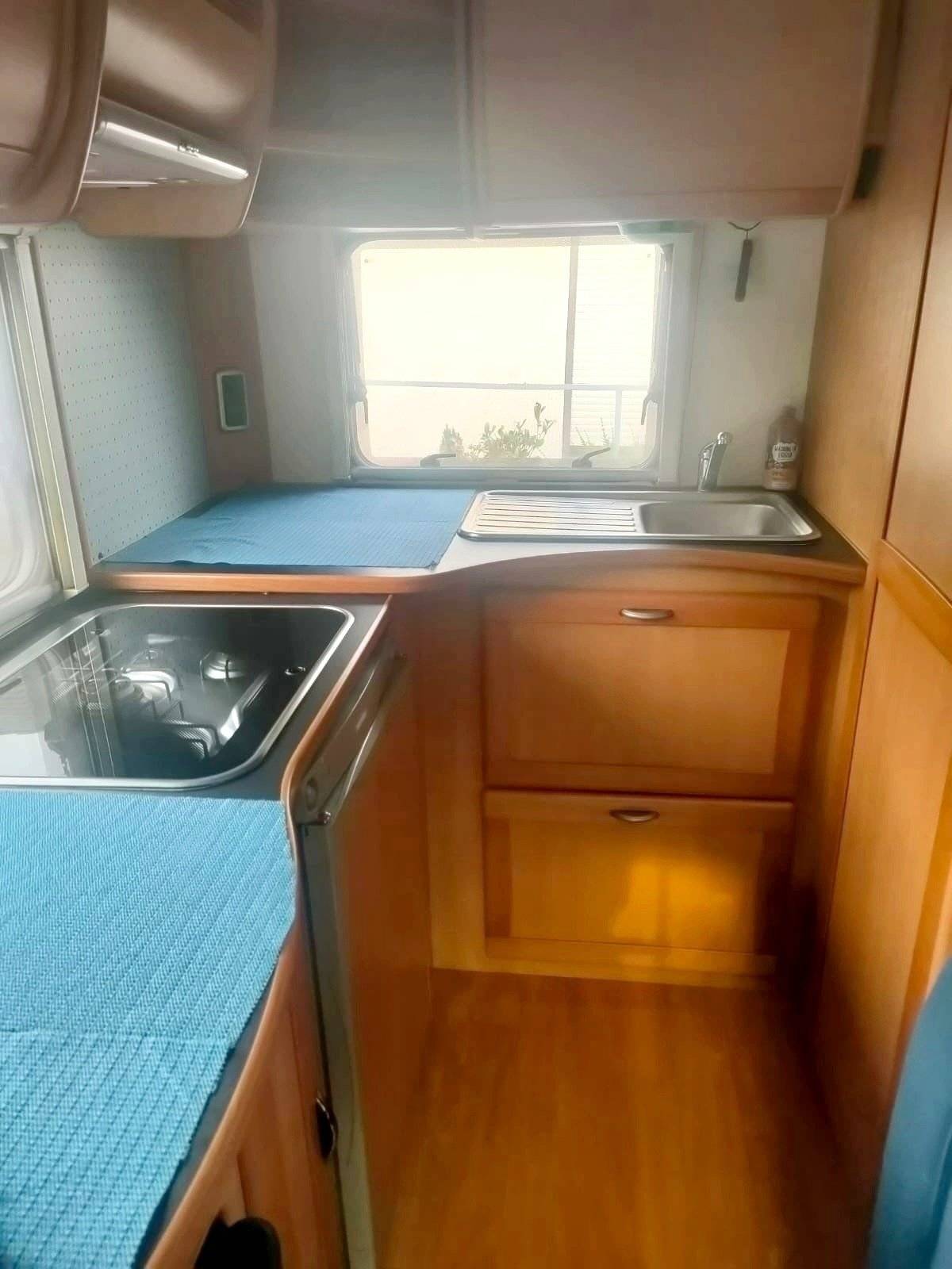 Cozinha Fiat 2.8 l JTD Maxi 127 Ch - Yescapa
