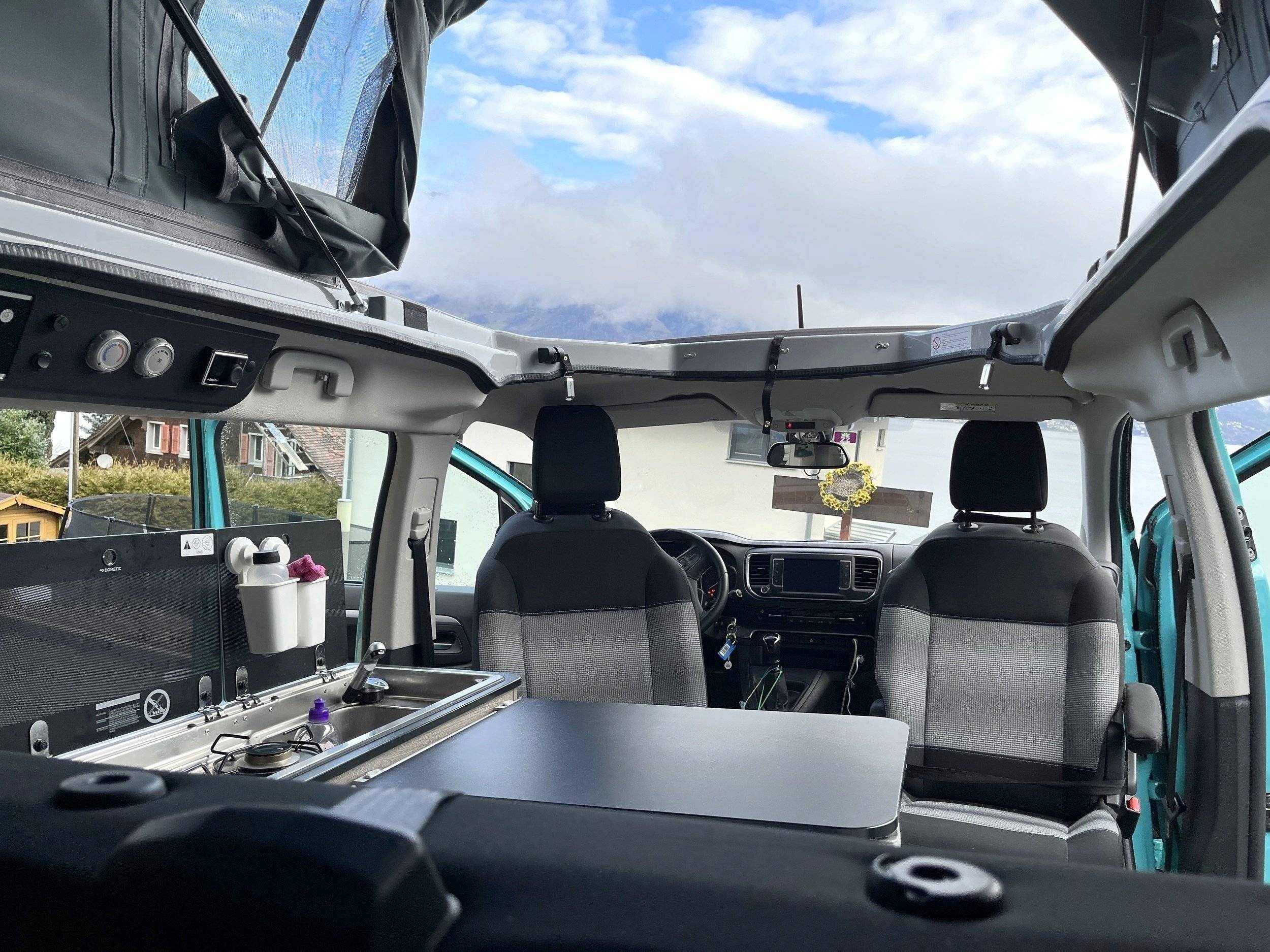 Menjador Citroën - Yescapa