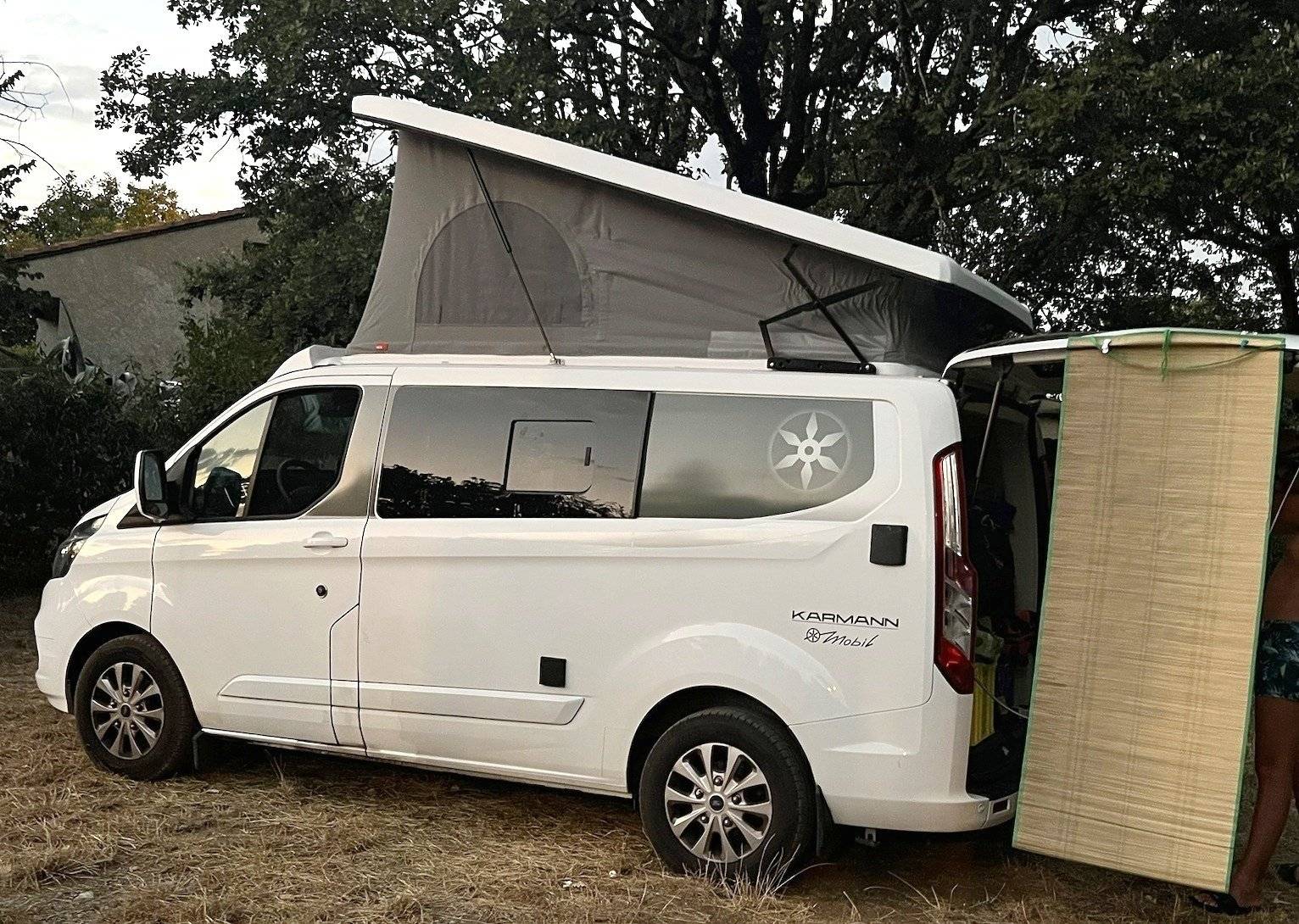 Karmann Mobil Ford Transit Custom