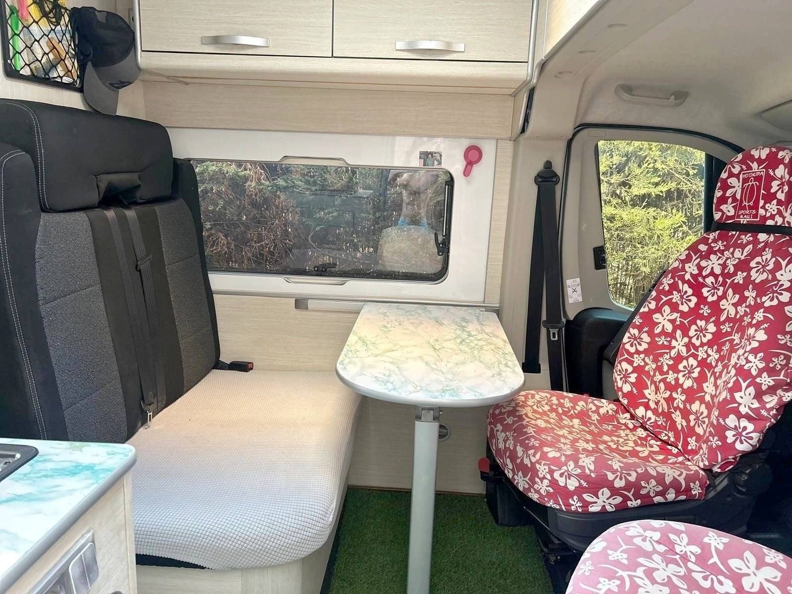 Juliá Camper Fiat 130 Caballos