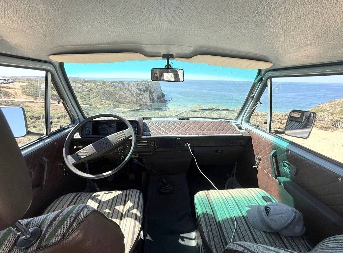Cabina de condução Volkswagen Blue Classics´s cinza - Yescapa