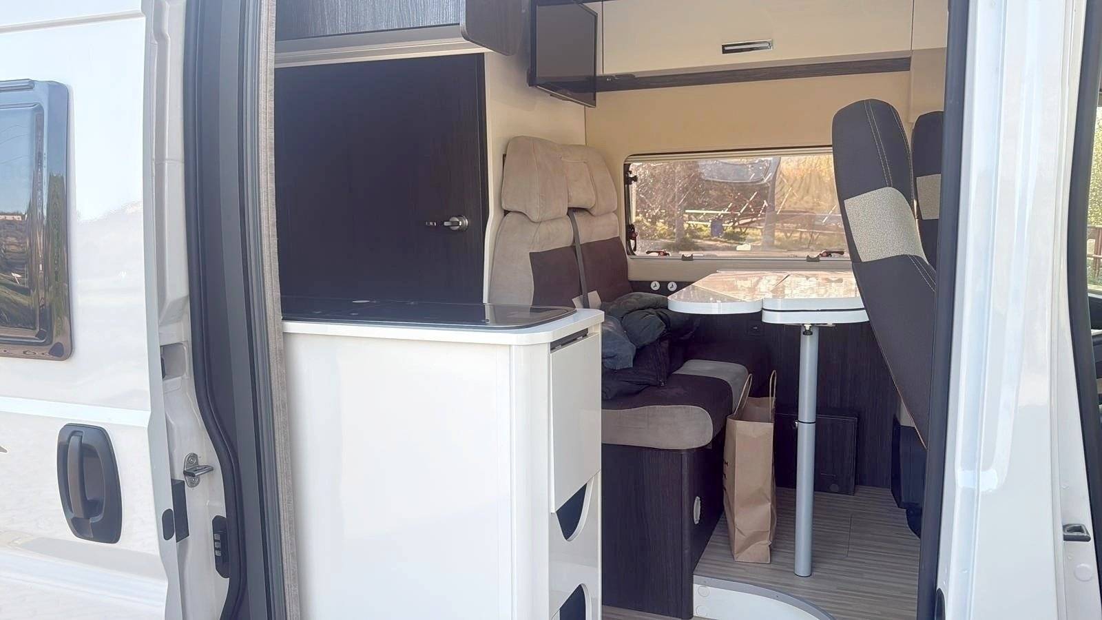 Coin repas Fiat Fiat Ducato 2.3L 140cv L3H2 - Yescapa