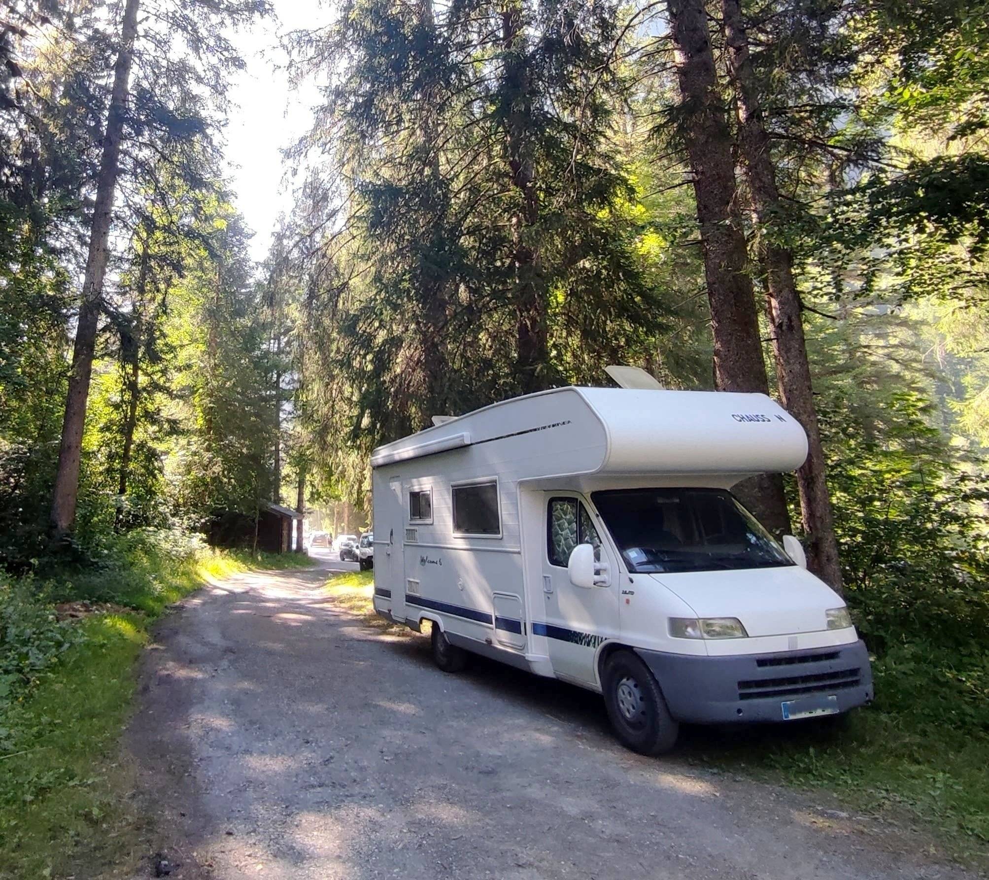 Voorkant 3/4 Fiat Ducato 2,8 JTD - Yescapa