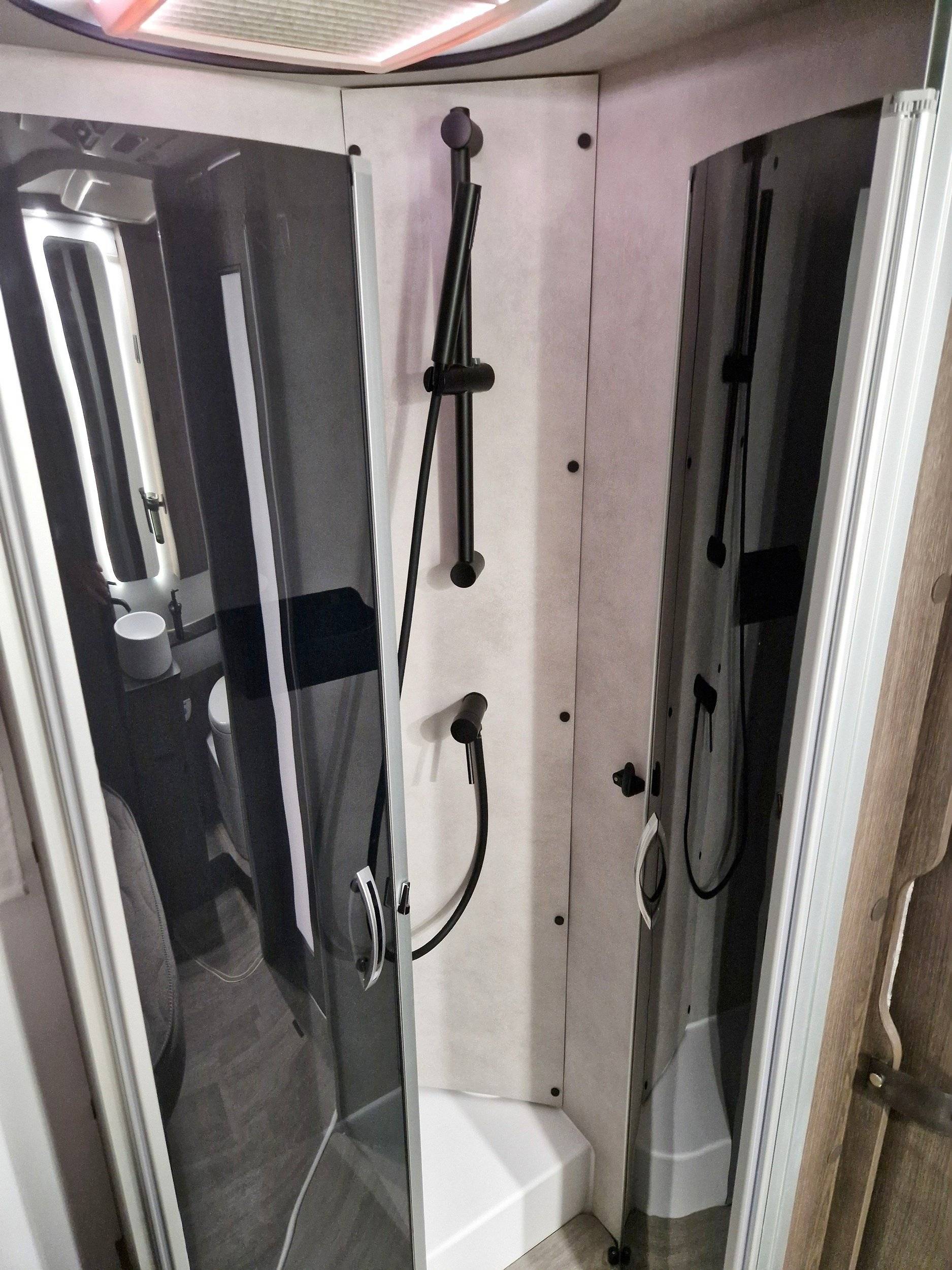 Benimar T496