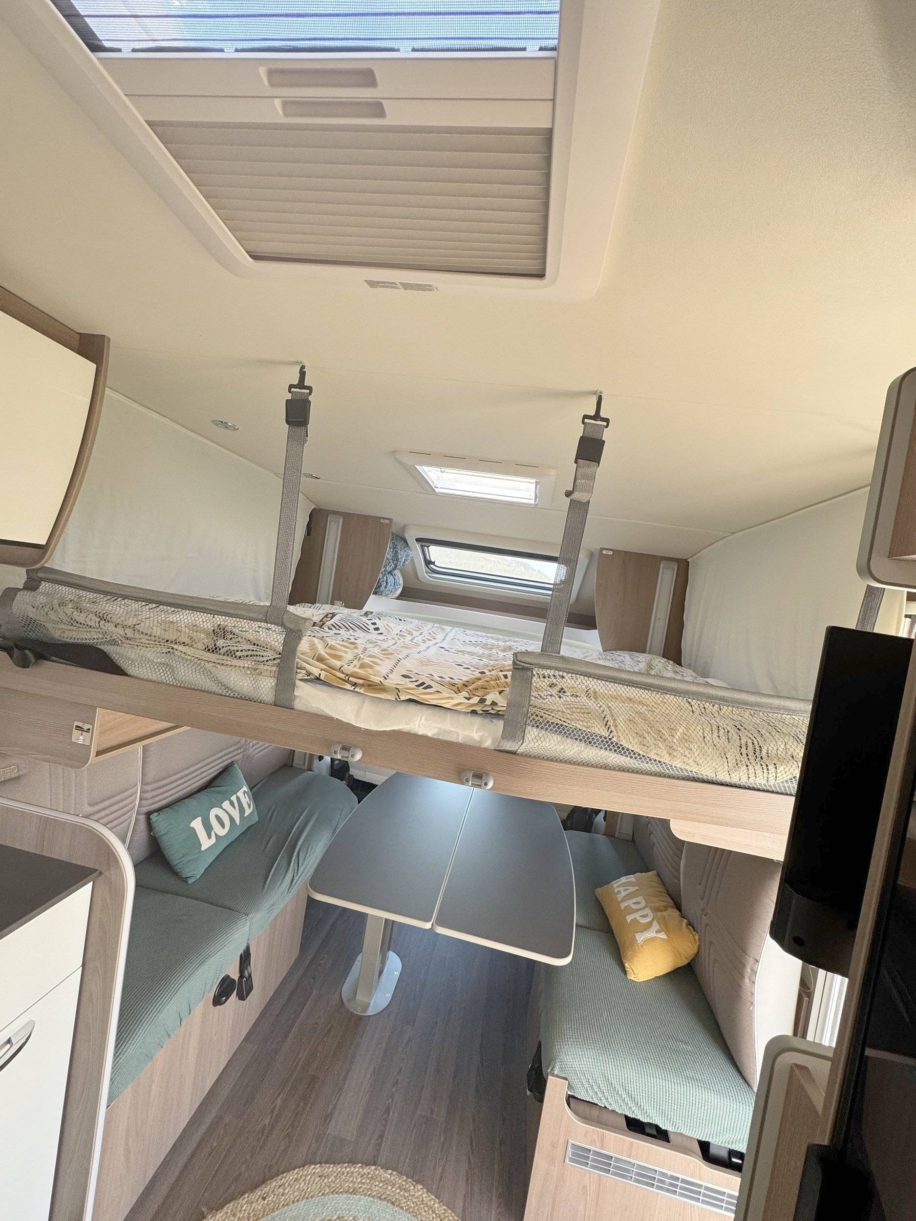 Couchages Citroën Jumper 2,2 l 140 ch - Yescapa