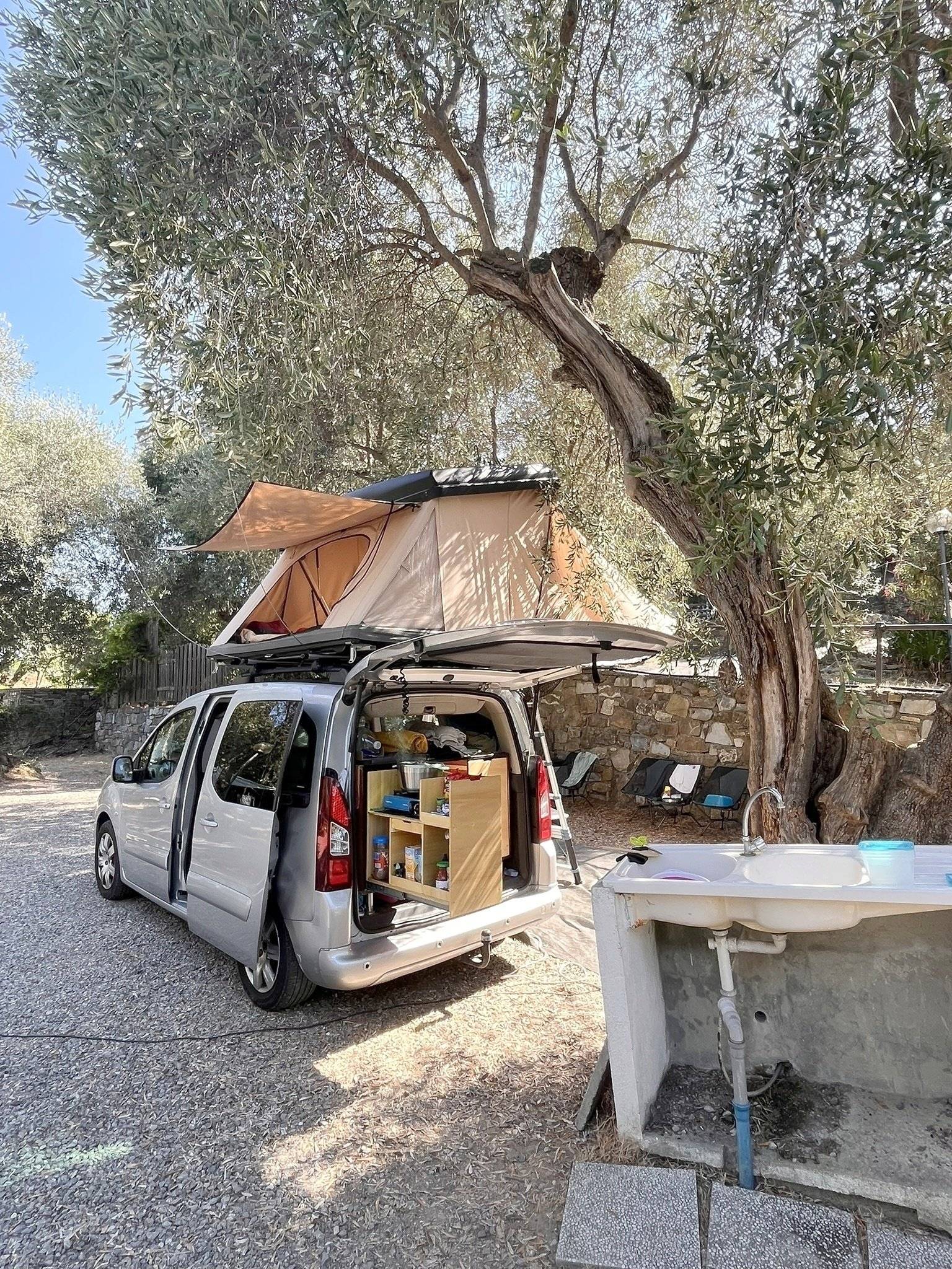 Angolo cucina Peugeot - Yescapa