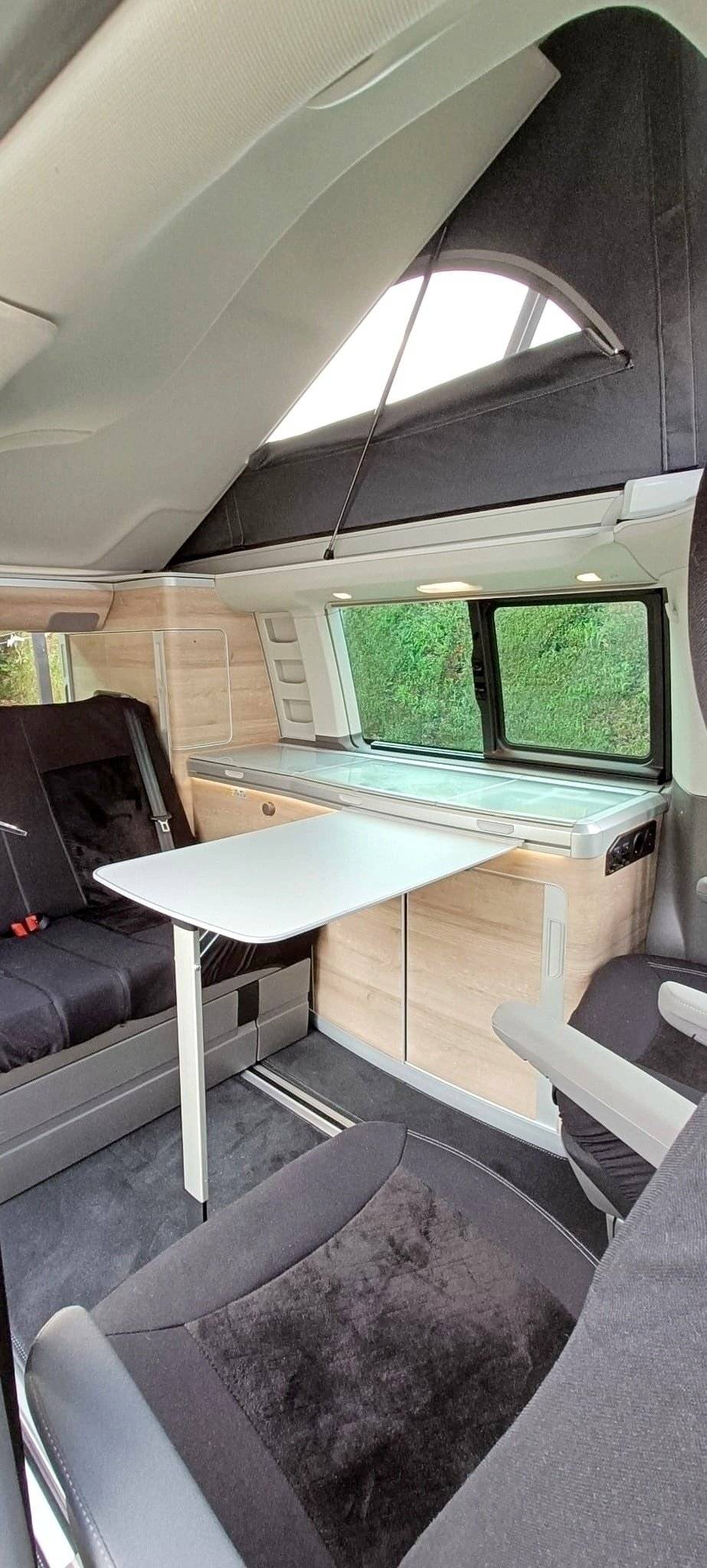 Volkswagen T6 California Coast