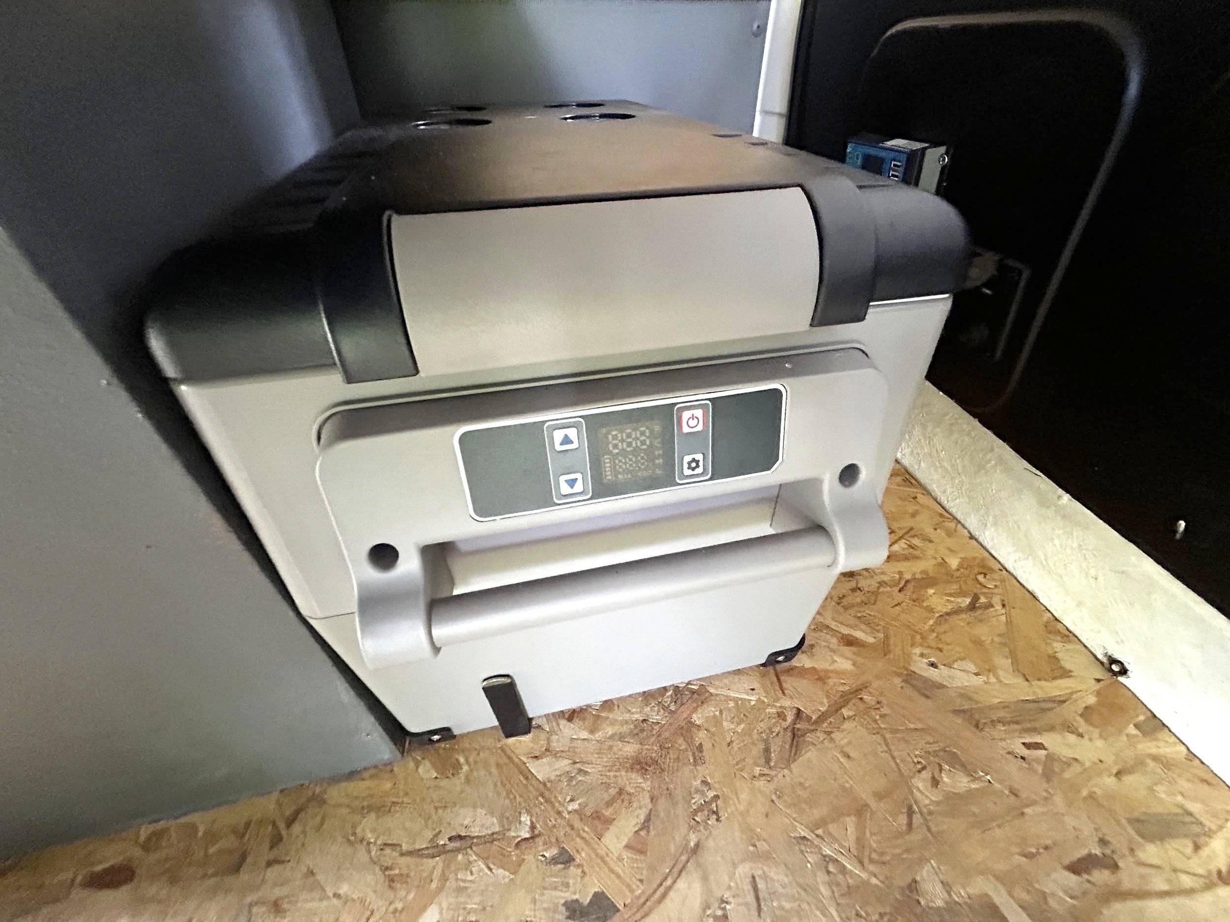 Coin repas Volkswagen 2,5 l 130 ch - Yescapa