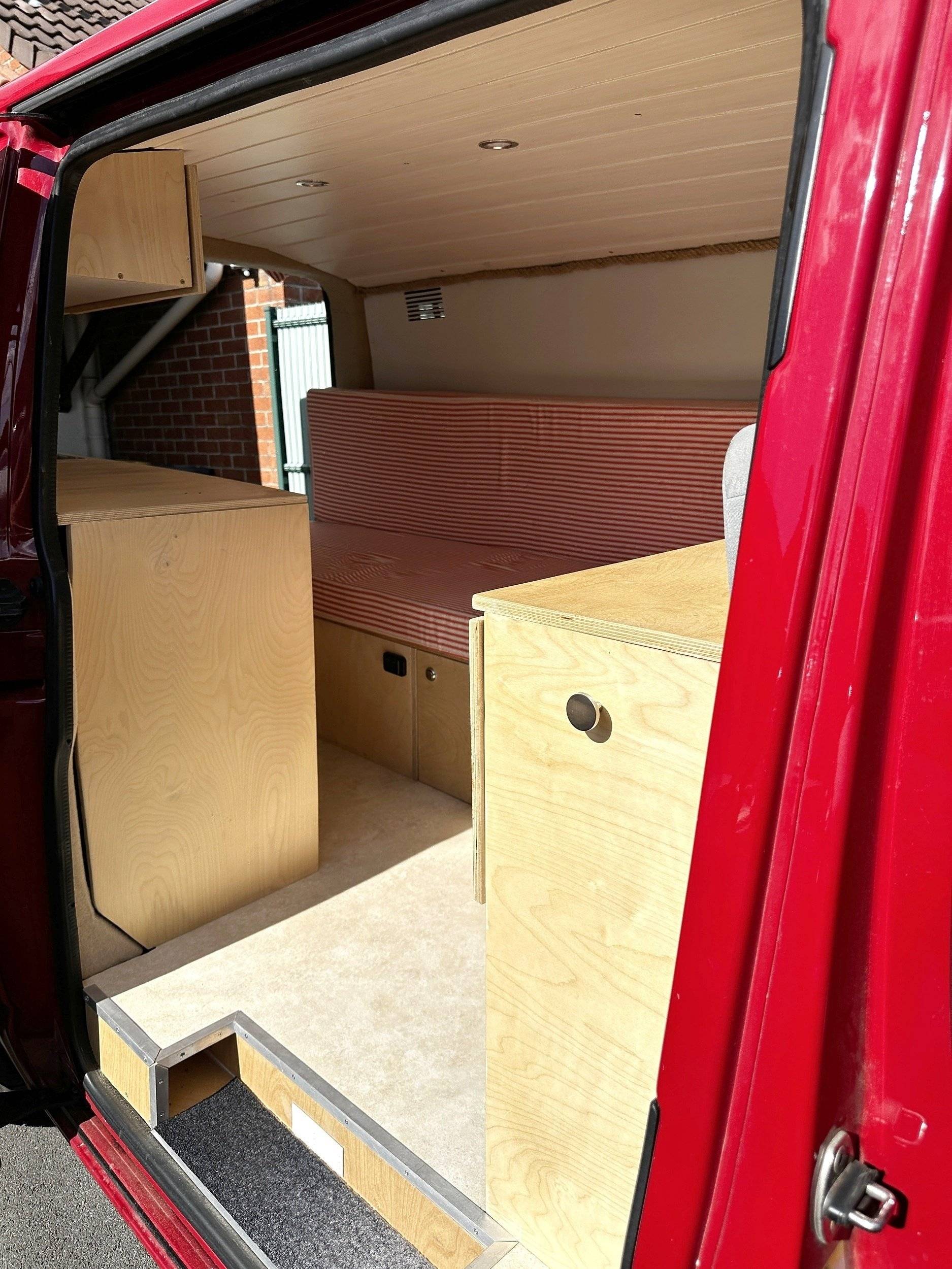Volkswagen T5 2,0 l 102 ch
