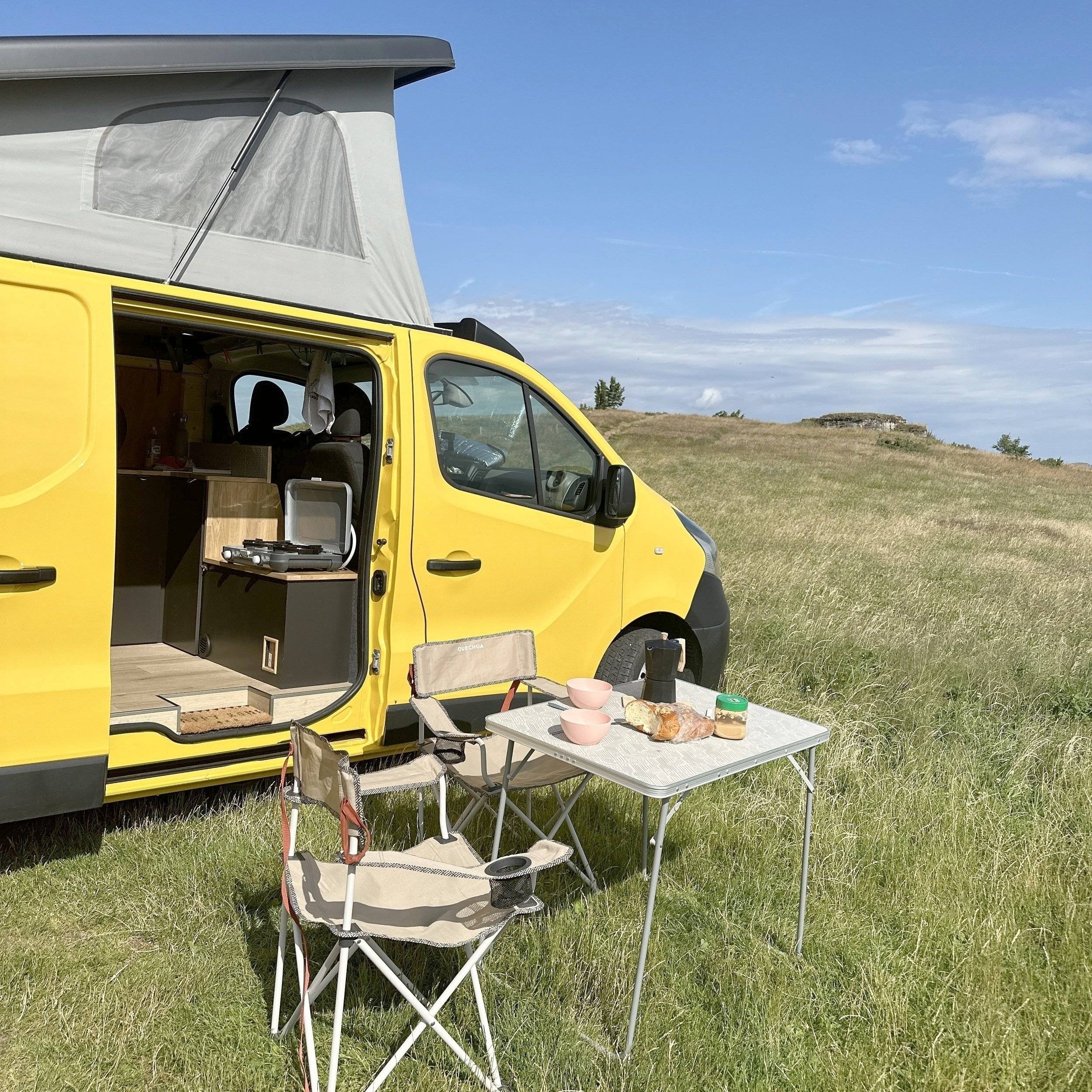 East Van RENAULT TRAFIC