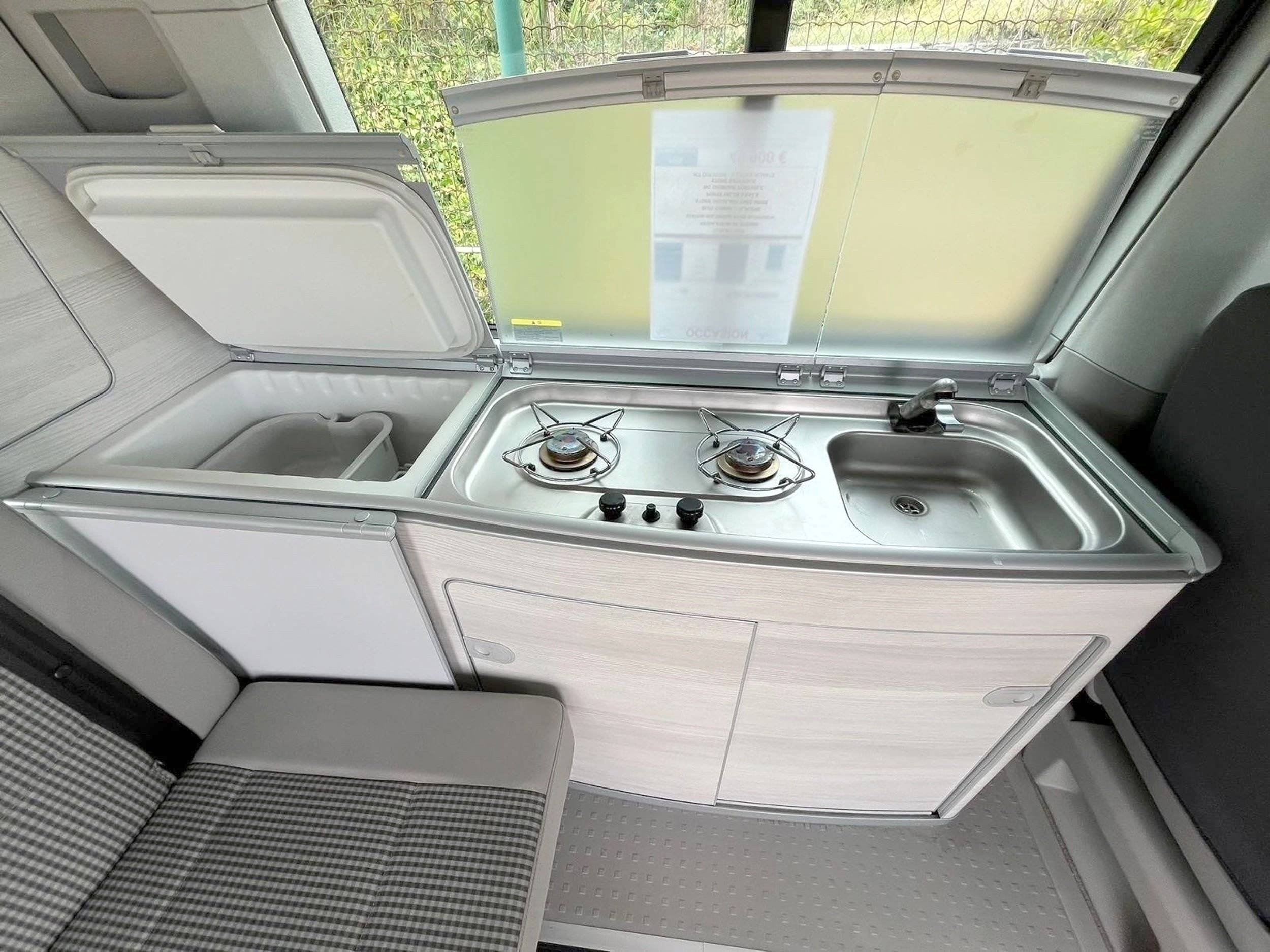 Dining Area Volkswagen T6 2 l 150 ch - Yescapa