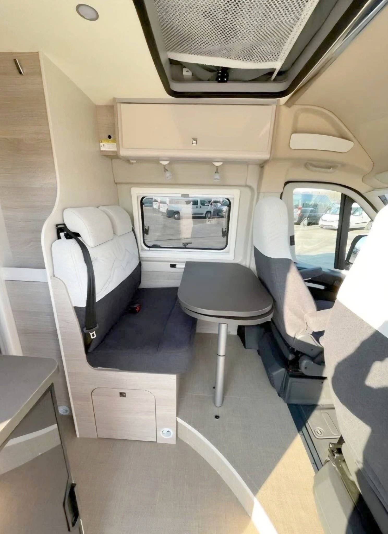 Área de jantar Citroën - Yescapa
