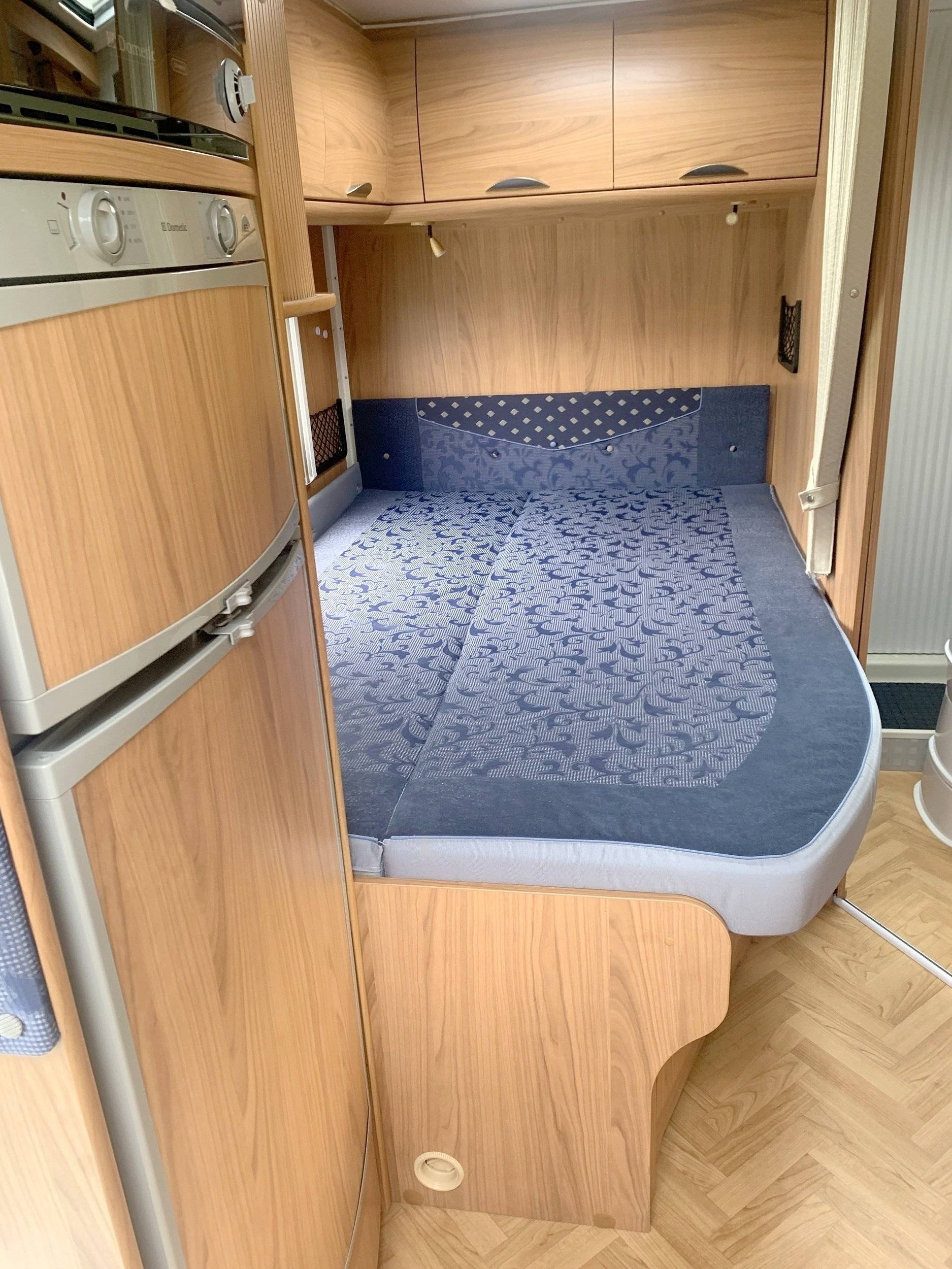 Bürstner Aviano I684