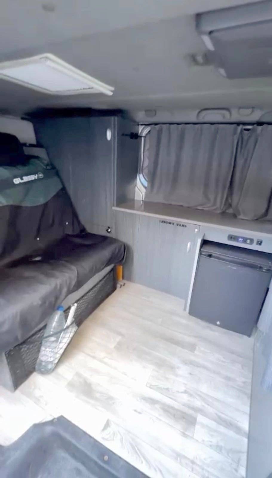 Coin repas Renault Trafic - Yescapa