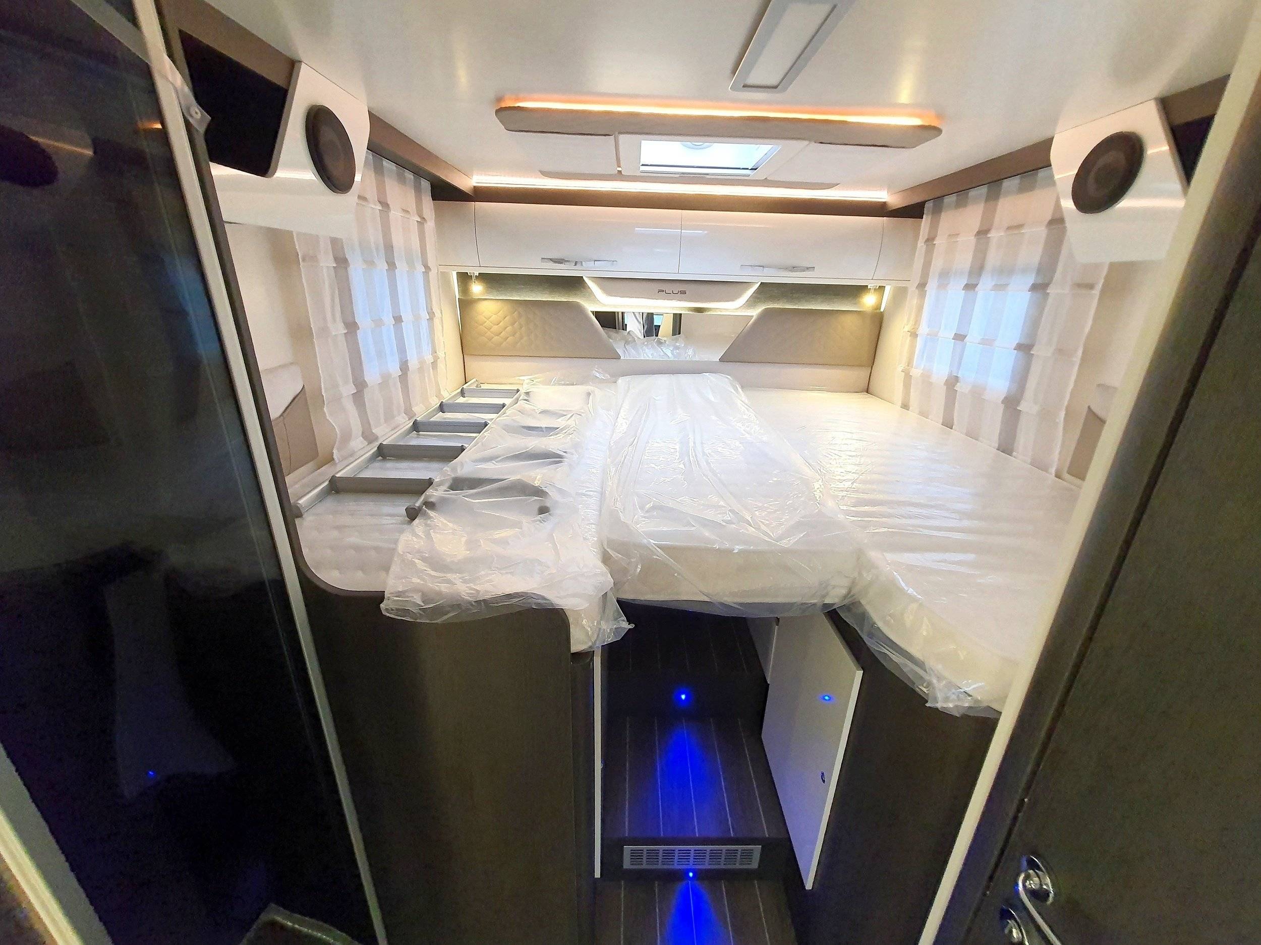 Couchages Ford Transit 2,0 l 170 ch - Yescapa