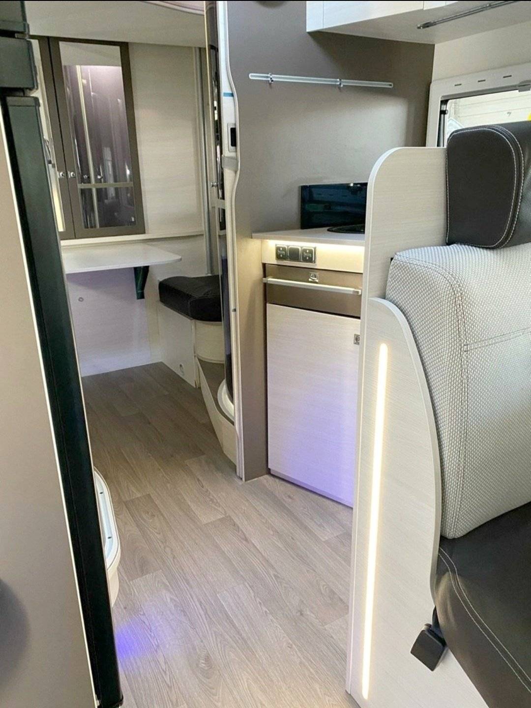 Challenger Transit 2,0 l 170 ch