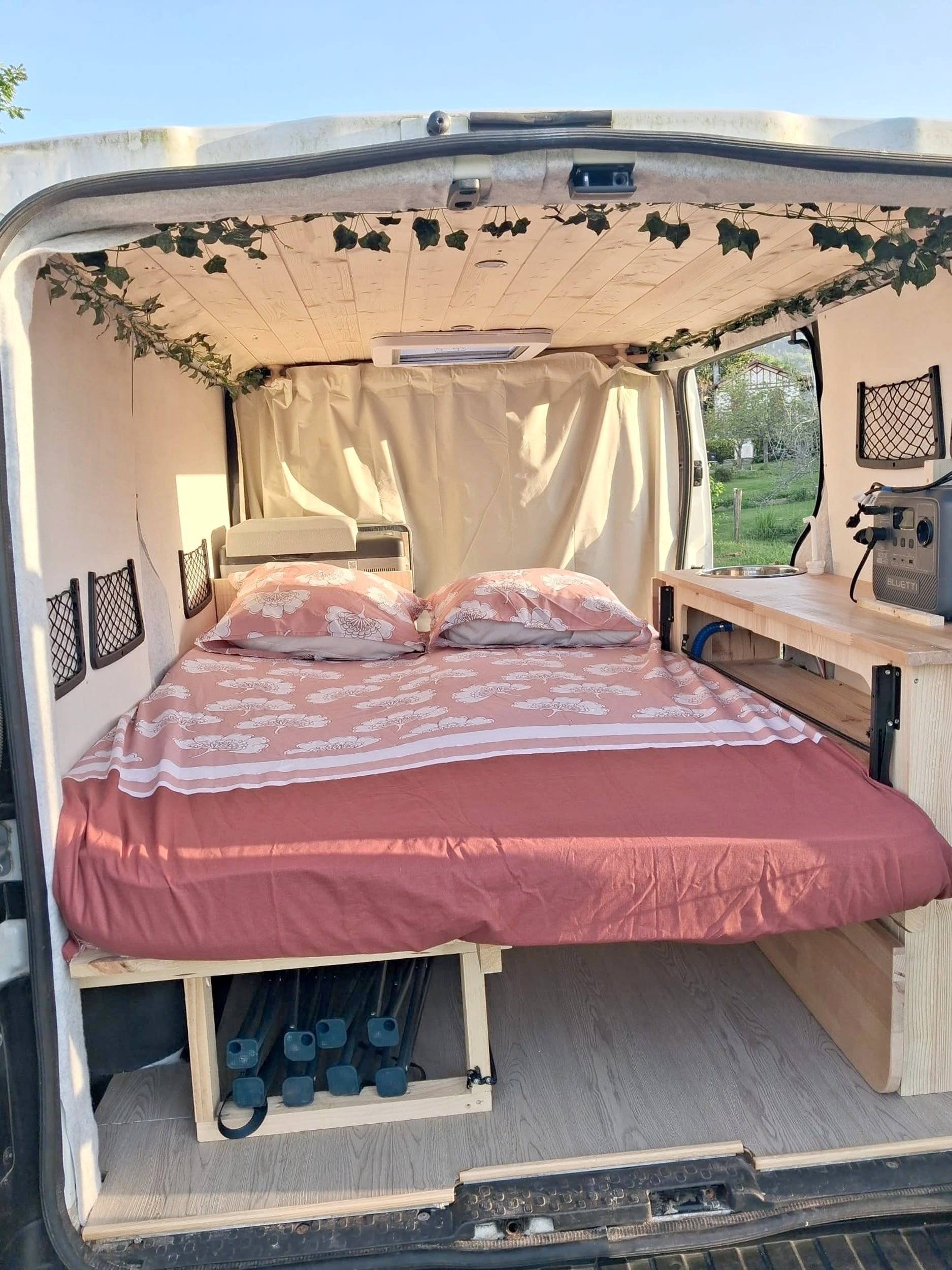 Menjador Renault Trafic 1,6 l 120 ch - Yescapa