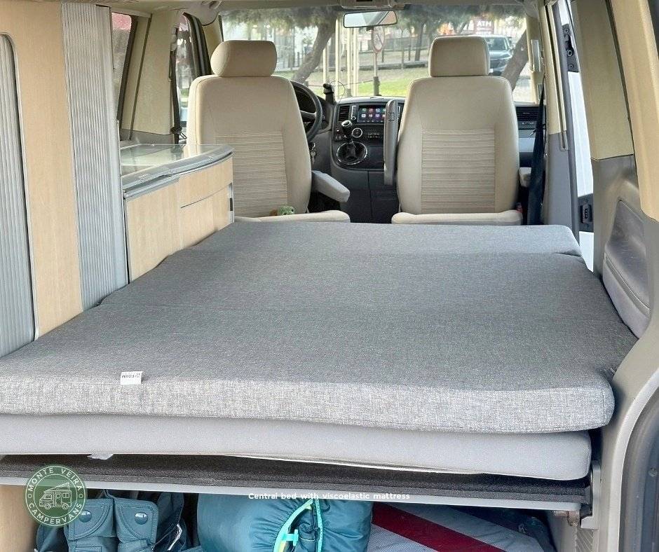 Berth Volkswagen VOLKSWAGEN CALIFORNIA - Yescapa
