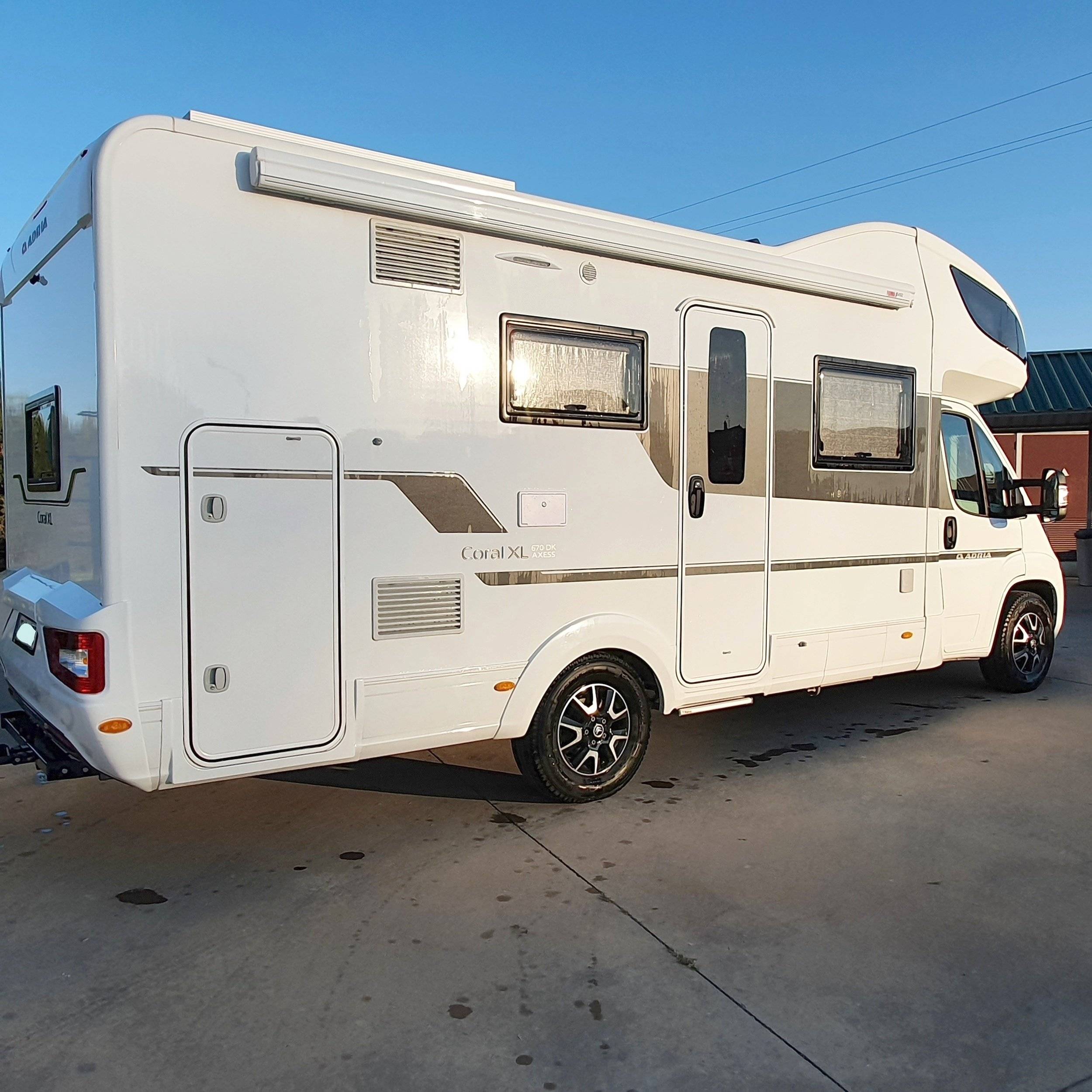 Adria Coral XL Plus A 670 SL