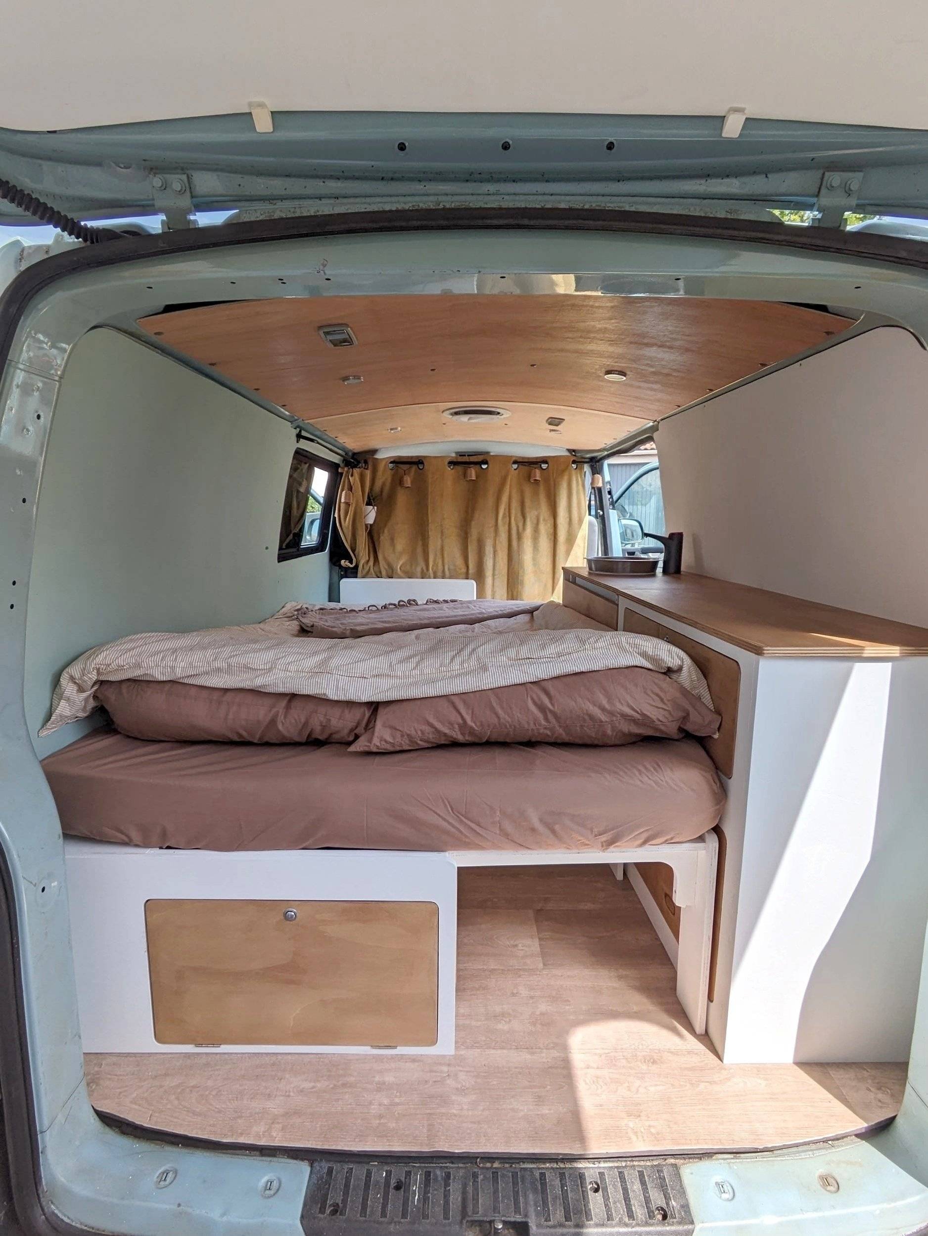 Volkswagen Transporter L2H1 2,0 l 140 ch