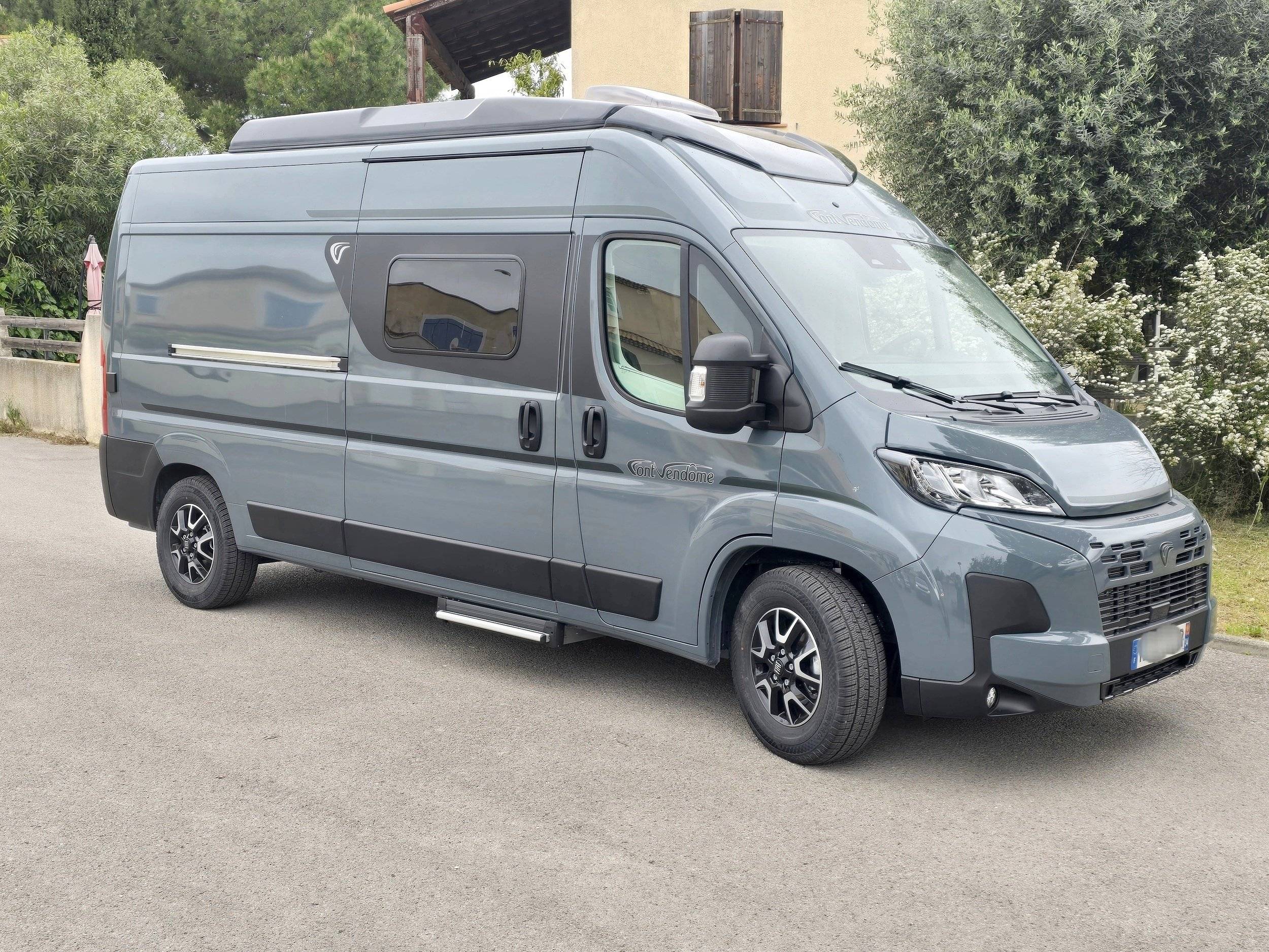 Font Vendôme Leader Camp