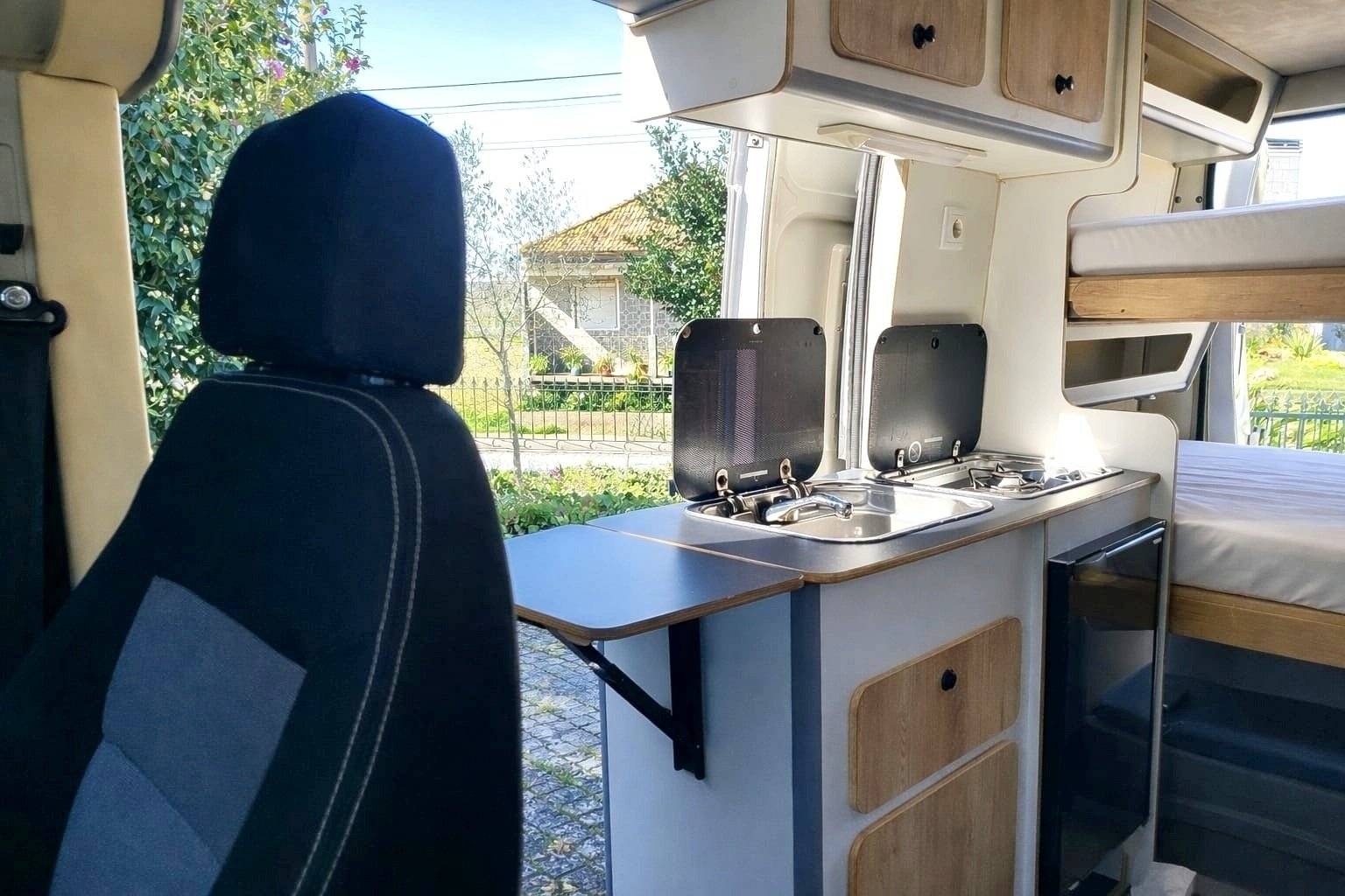 Kitchenette Fiat DUCATO - Yescapa