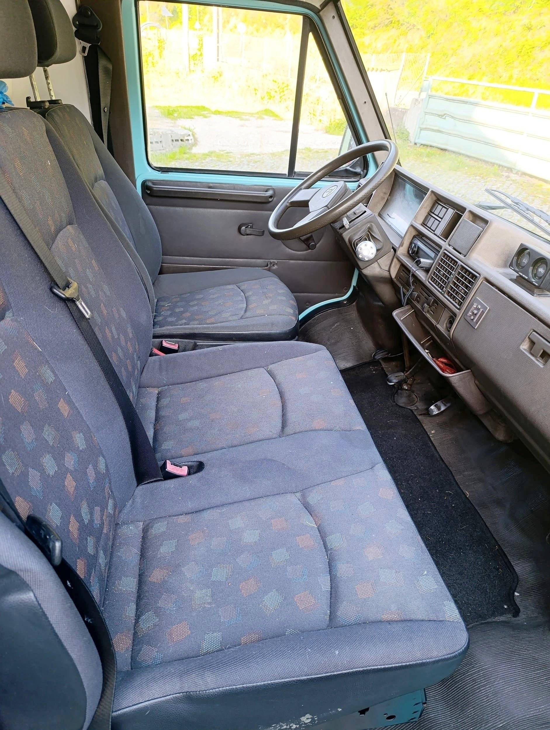 Cabina di guida Citroën C25 2.5d - Yescapa