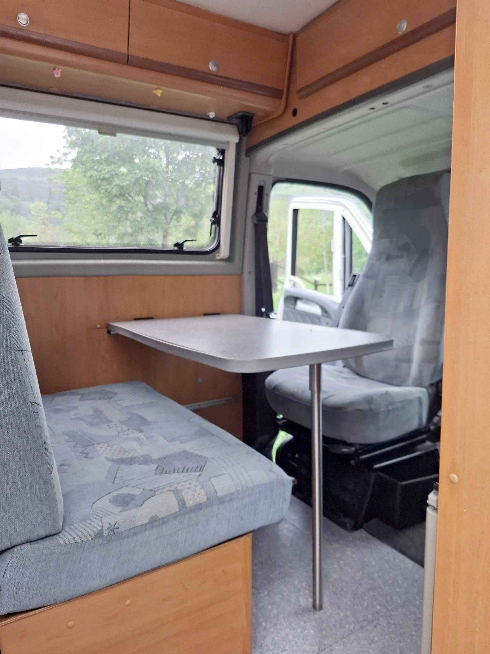 Área de jantar Fiat SOFIN - Yescapa