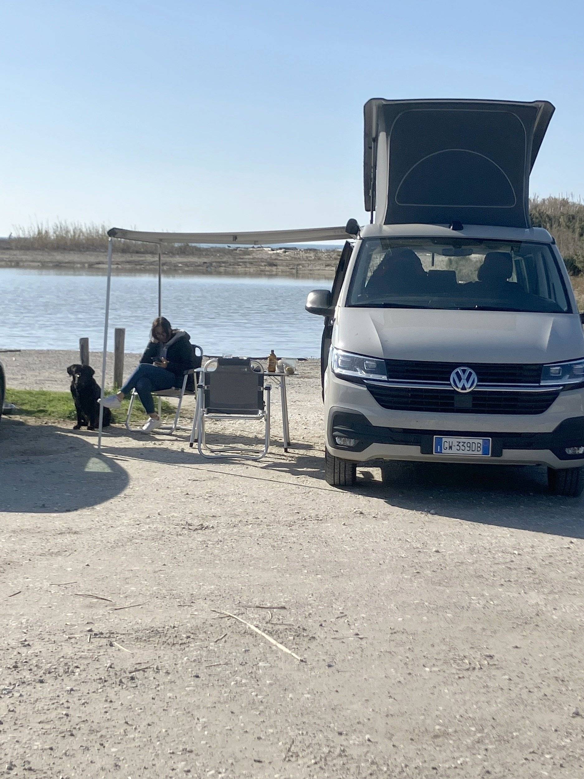 Vista del vehicle angle davanter Volkswagen California Beach 2L 140CH - Yescapa