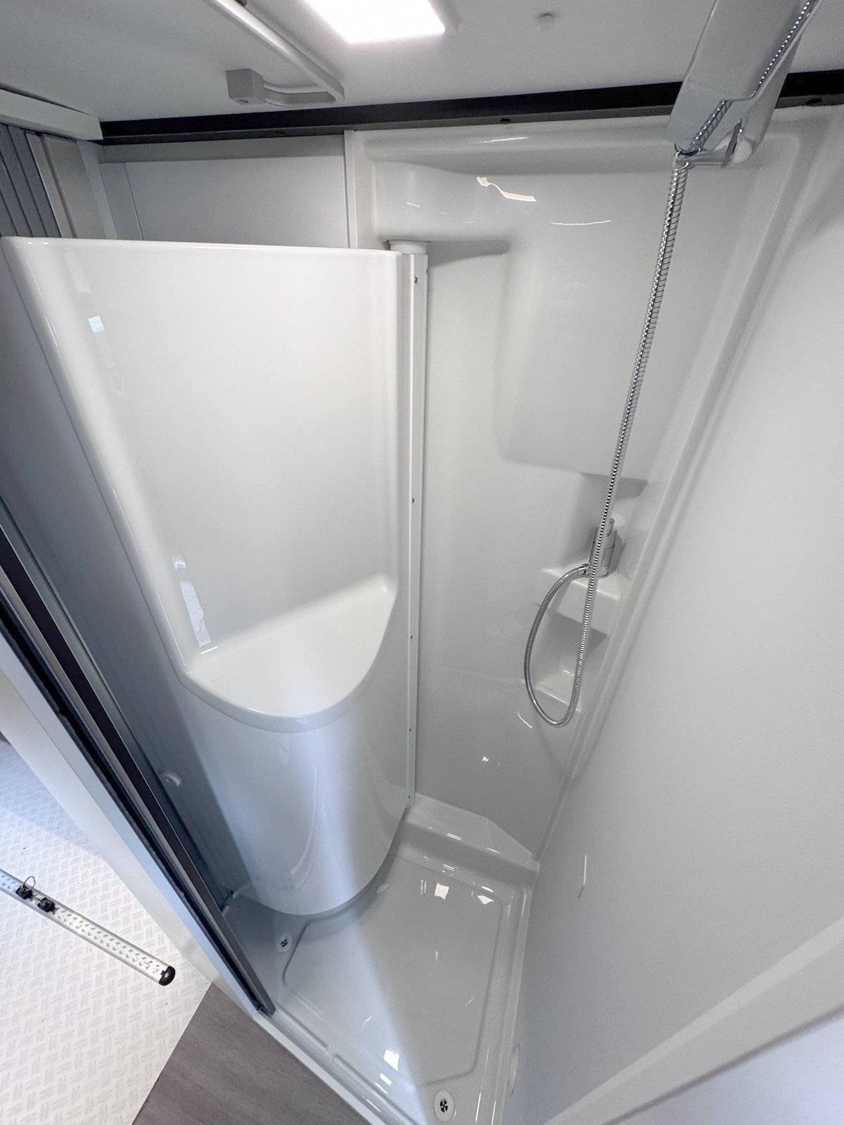 Adria Adria twin 640 sport SGX