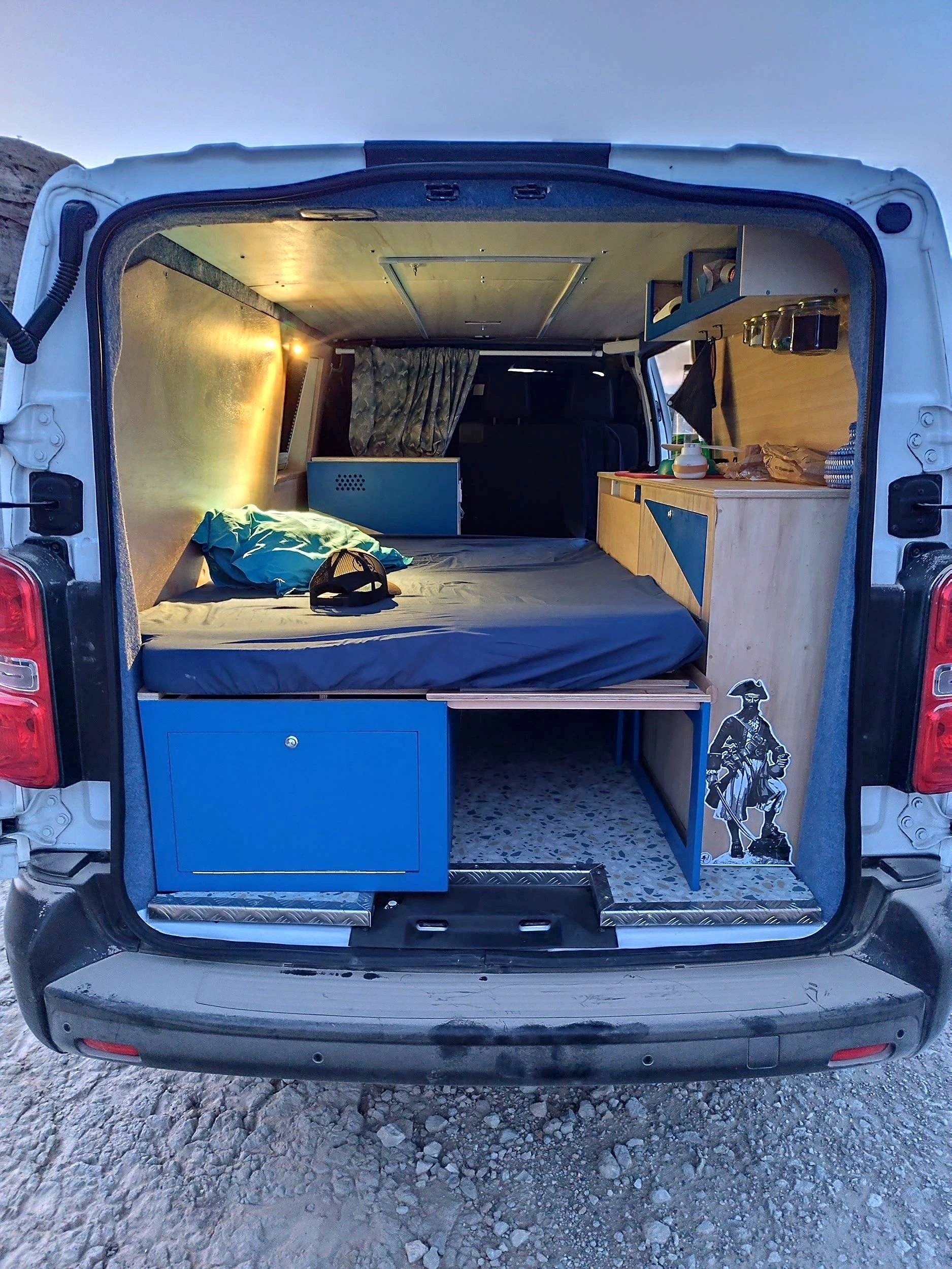 slaapplaatsen Citroën Jumpy XL - Yescapa