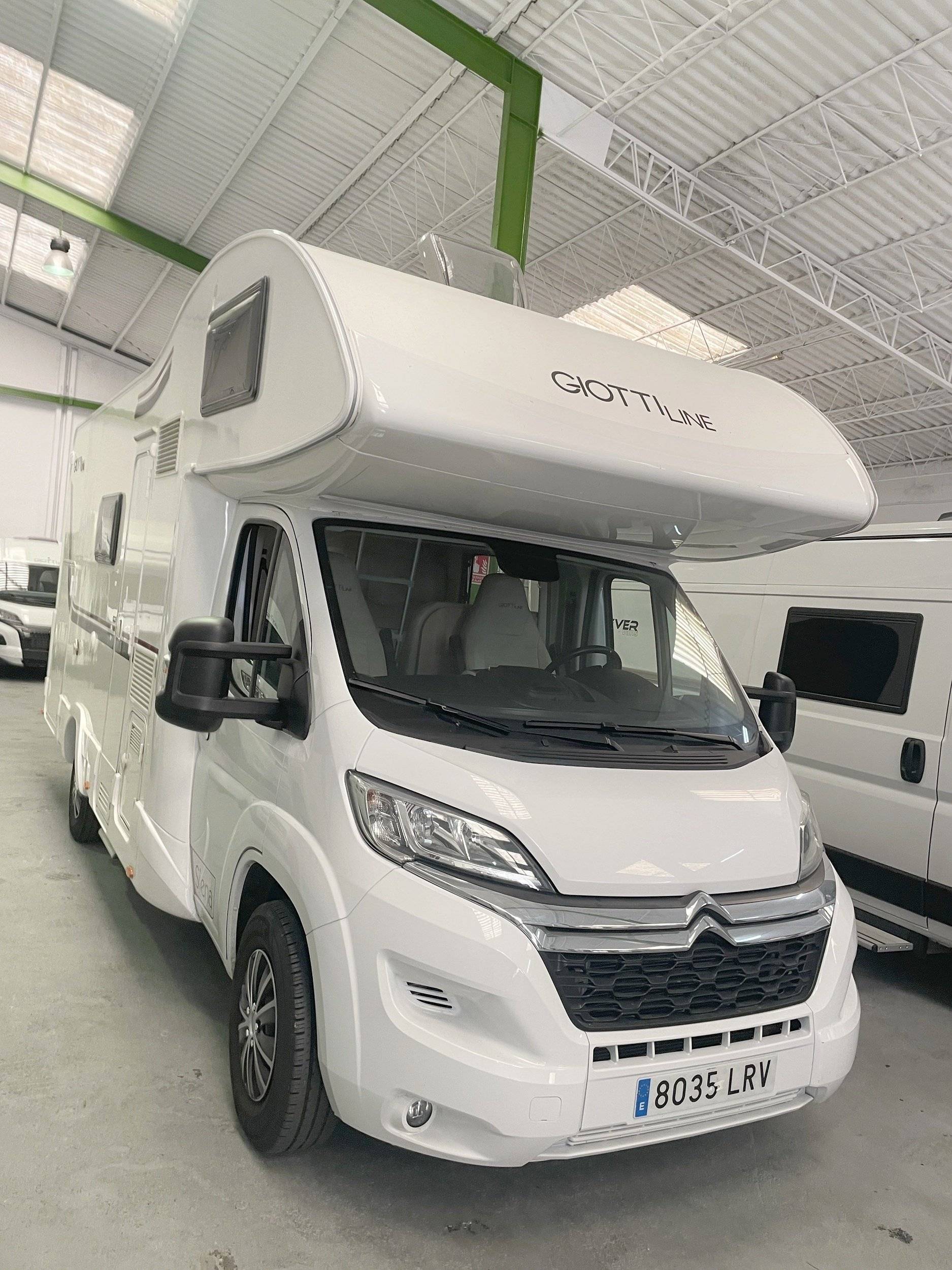 schräge Vorderansicht Citroën Citroën - Yescapa