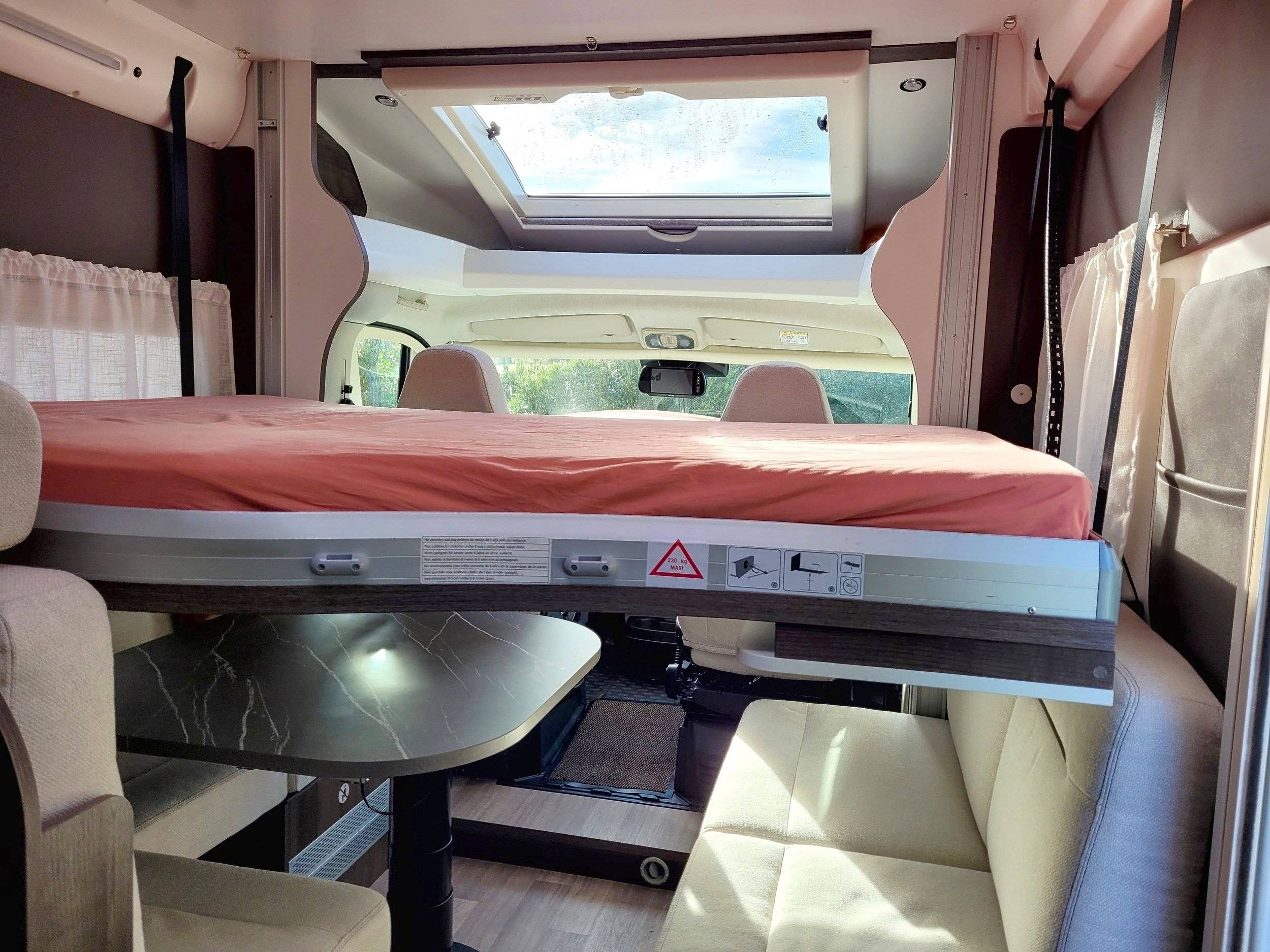 Plazas en cama Fiat Ducato 2,2 l JTD 140 ch. - Yescapa