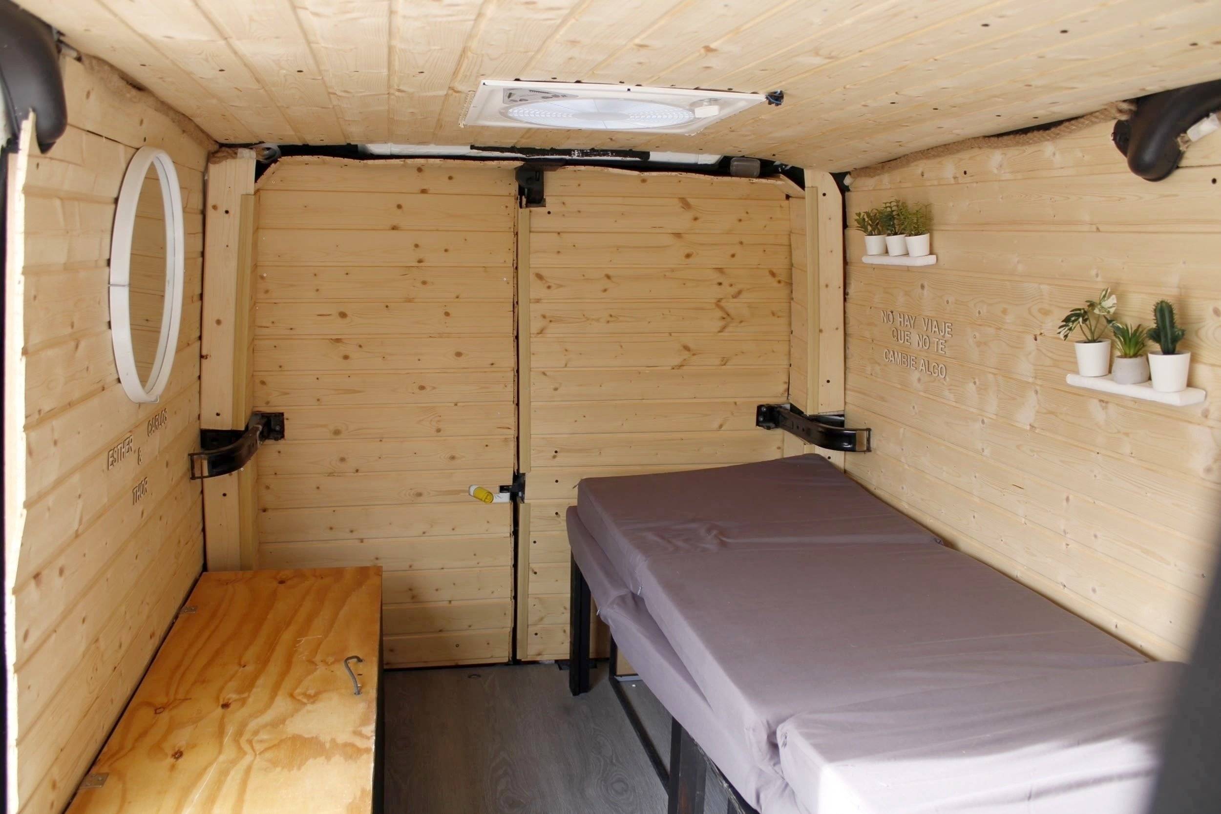 Berth Ford transit custom 2,2l 100cv - Yescapa