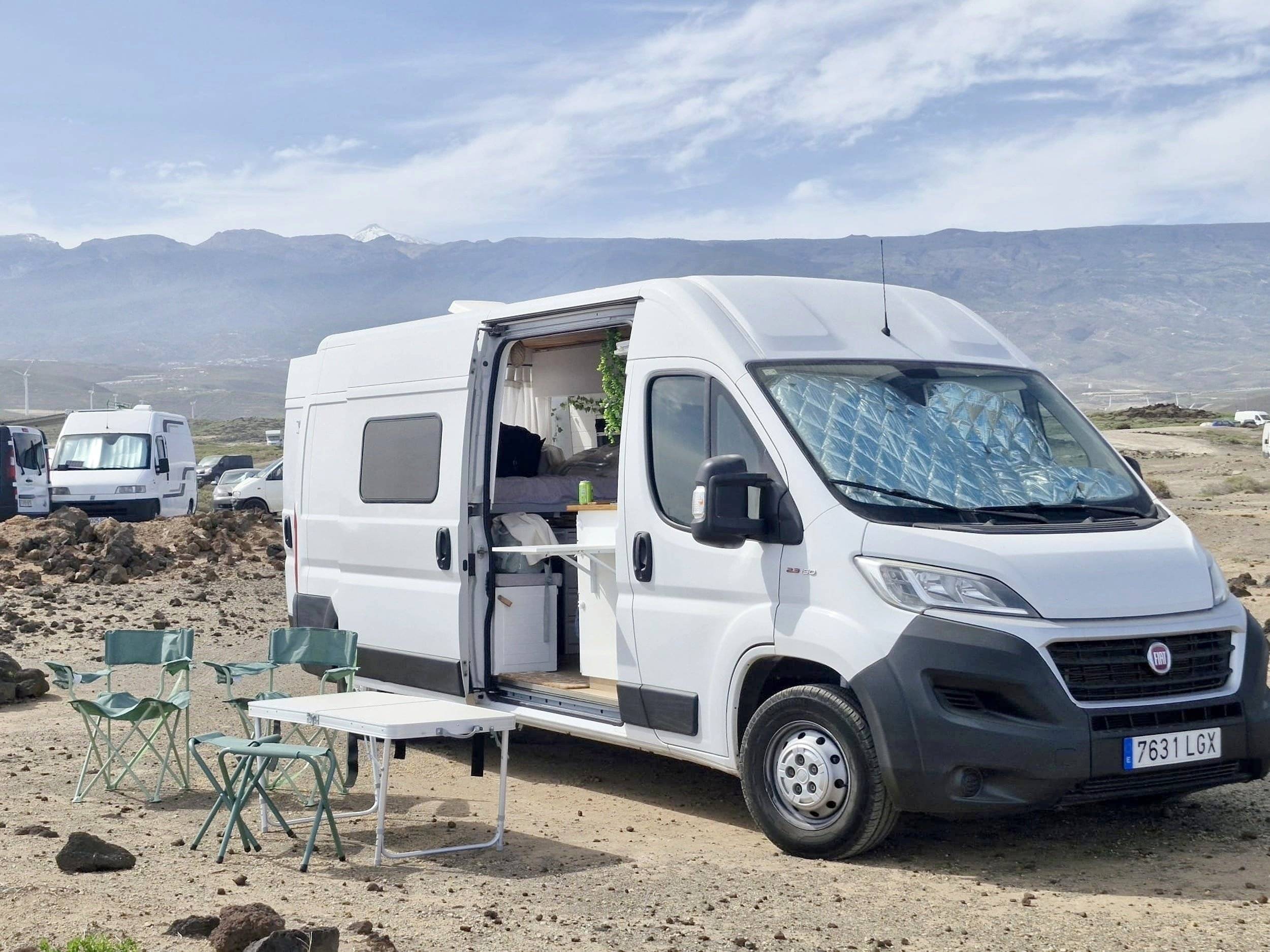 Front view from 3/4 Fiat Ducato 2,3 l Multijet 100 ch. - Yescapa